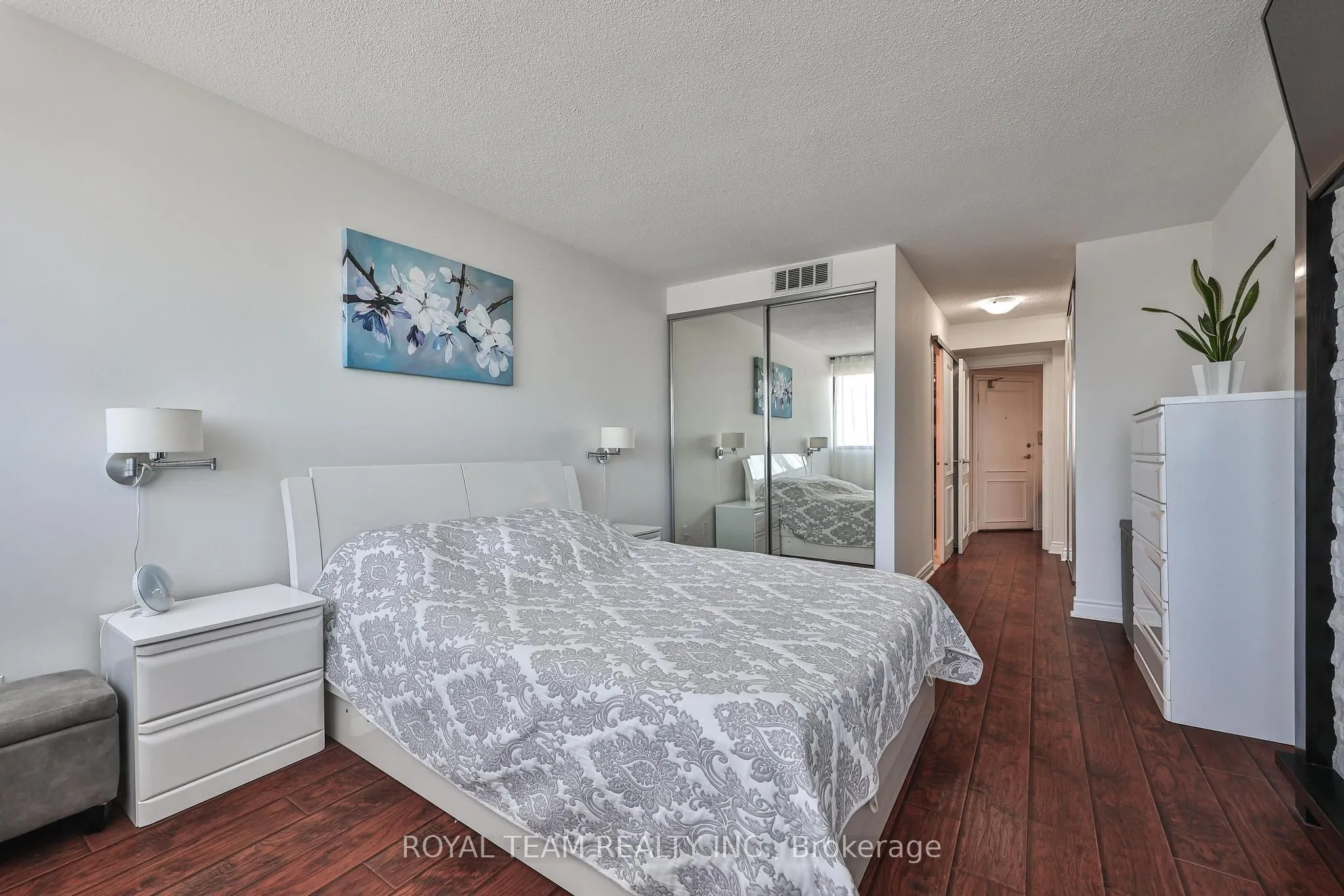 1333 Bloor Street #2004