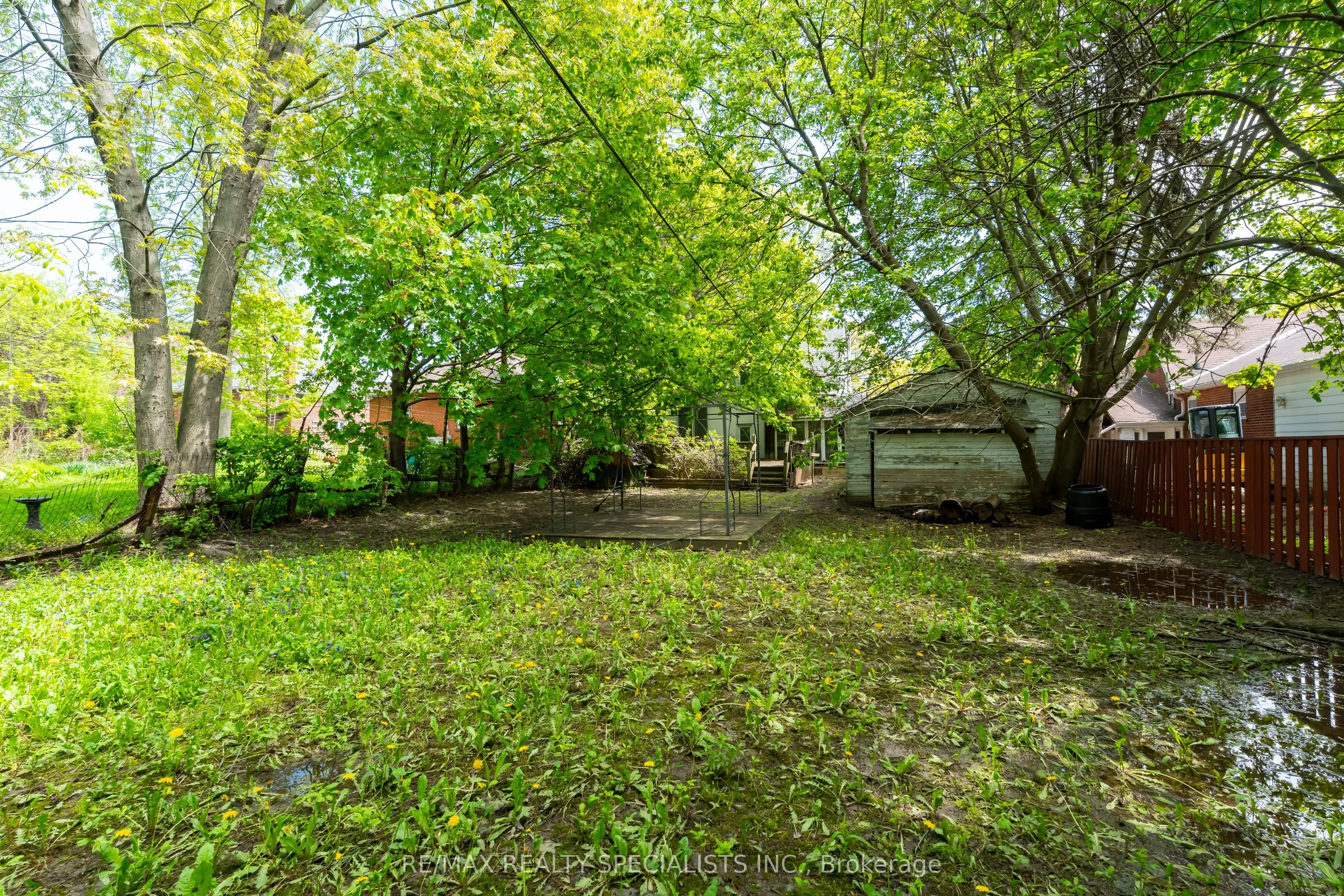 4 Elton Crescent