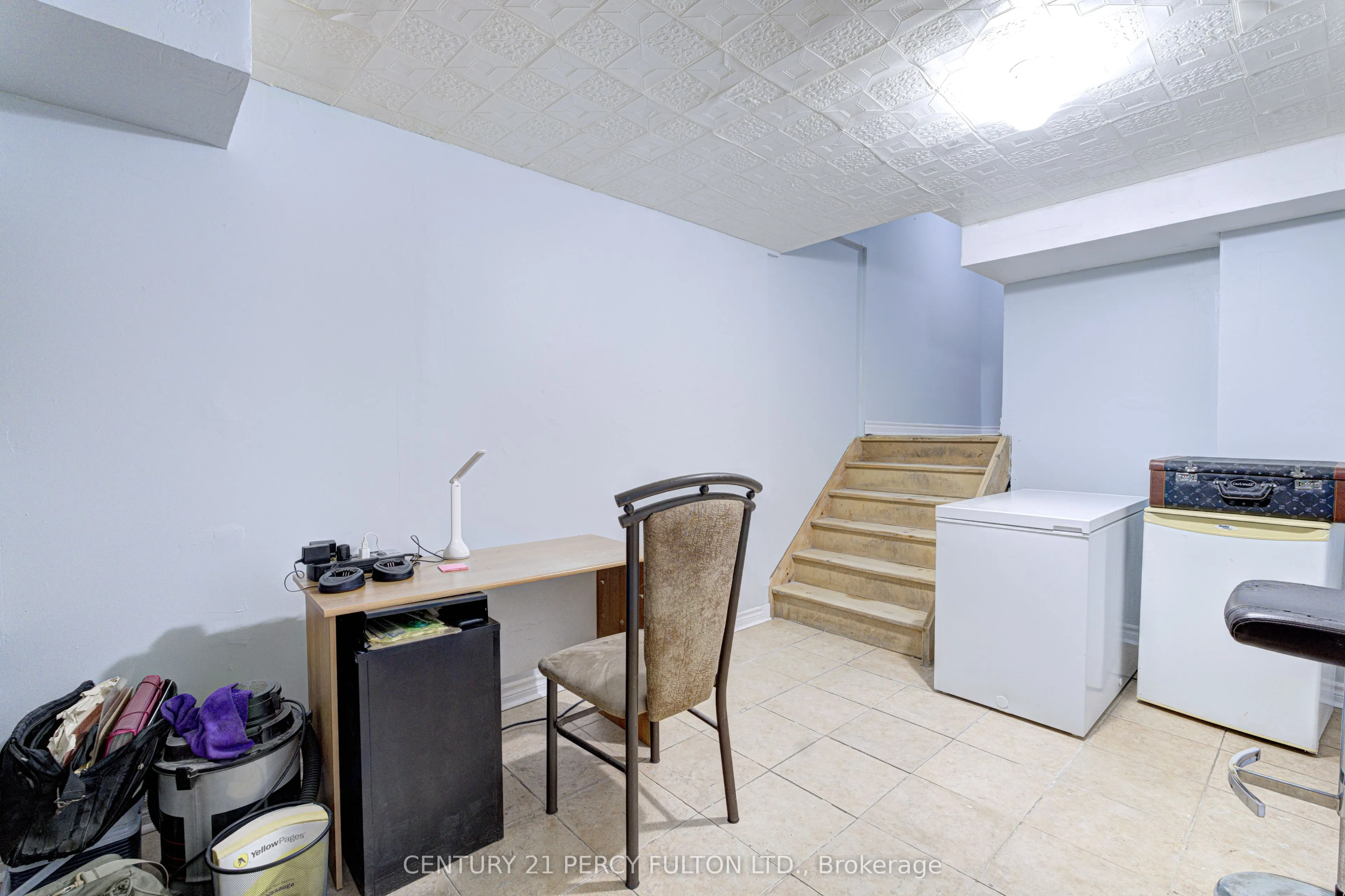 800 Dundas Street W #17