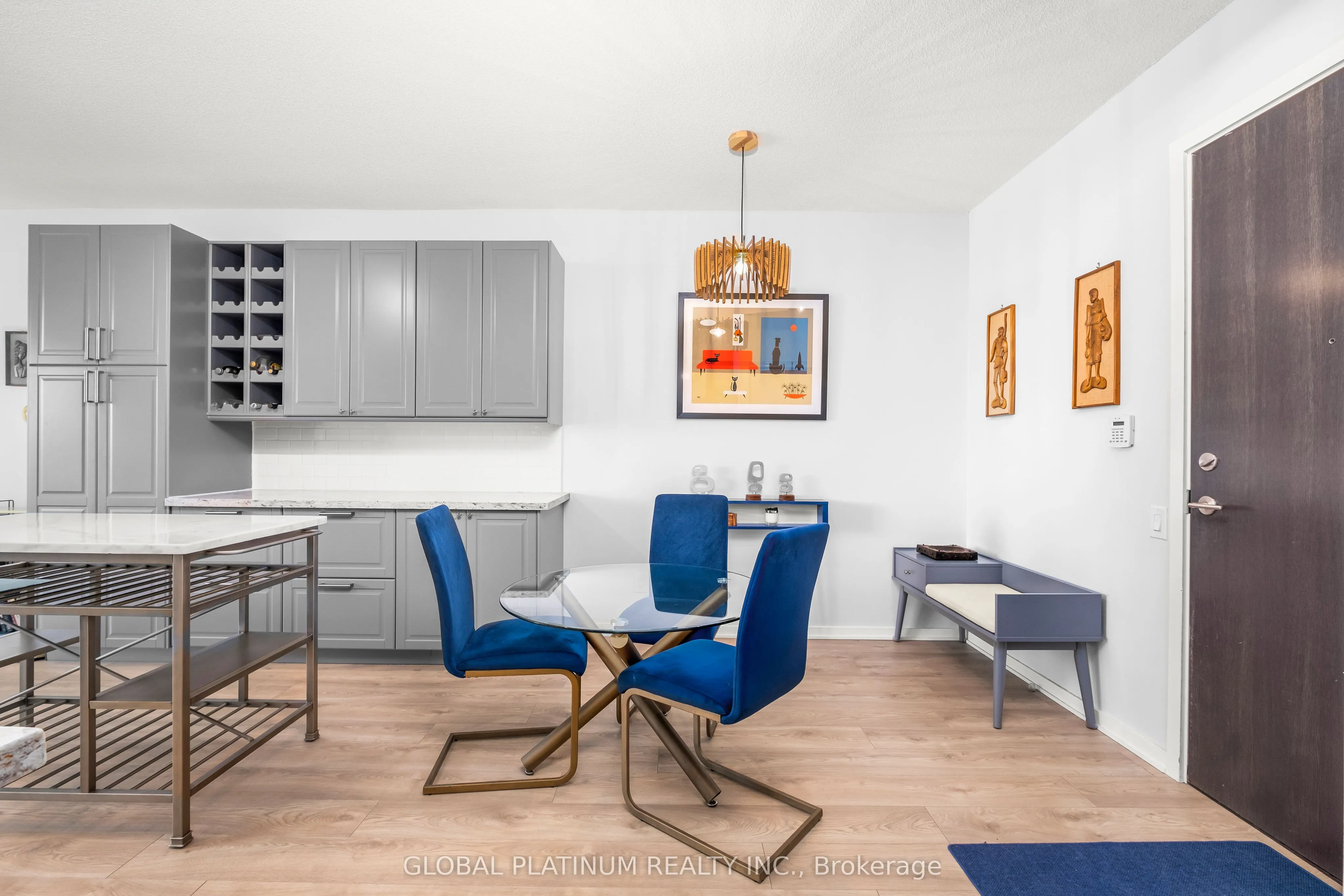 105 The Queensway Way #2014