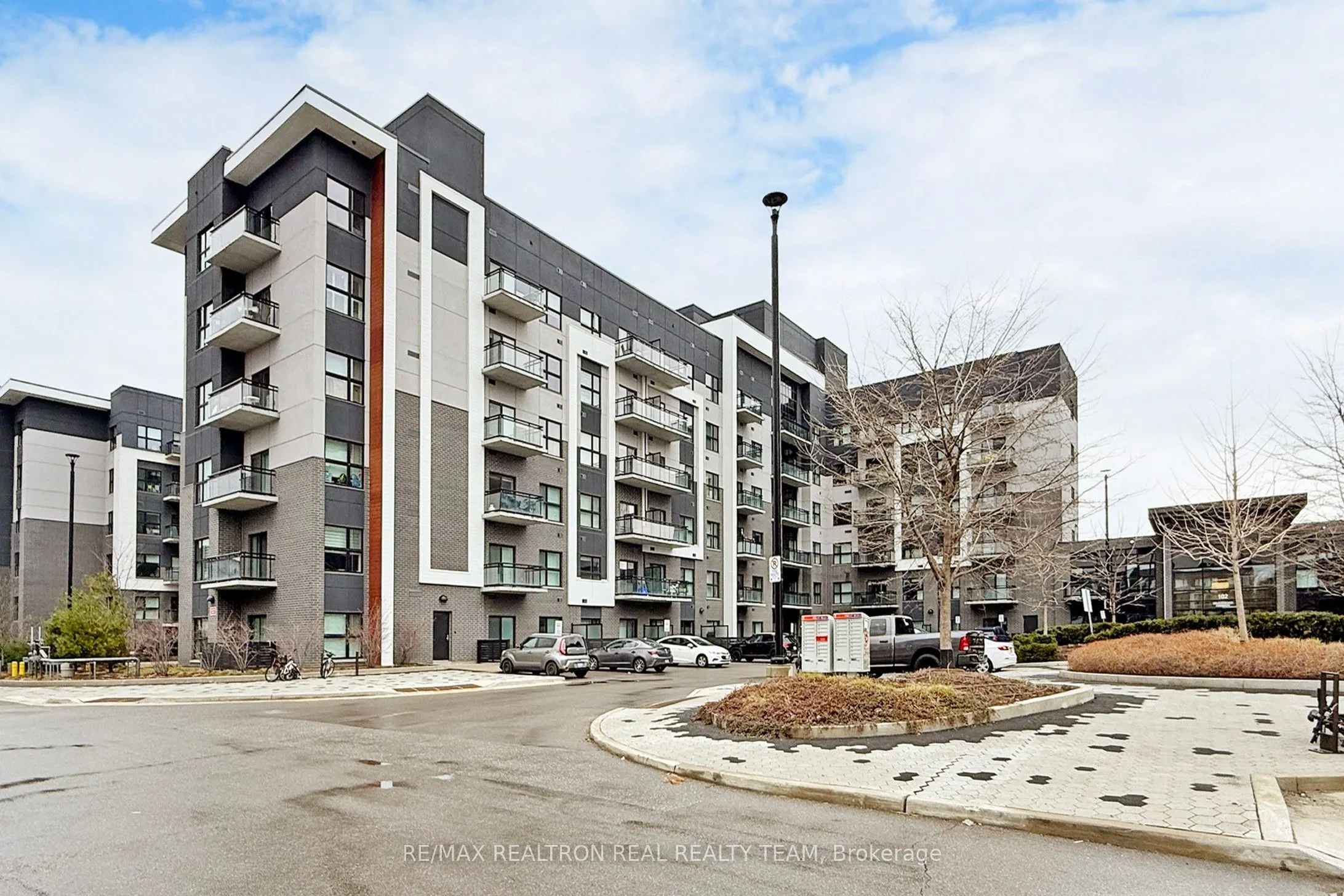 102 Grovewood Common #334