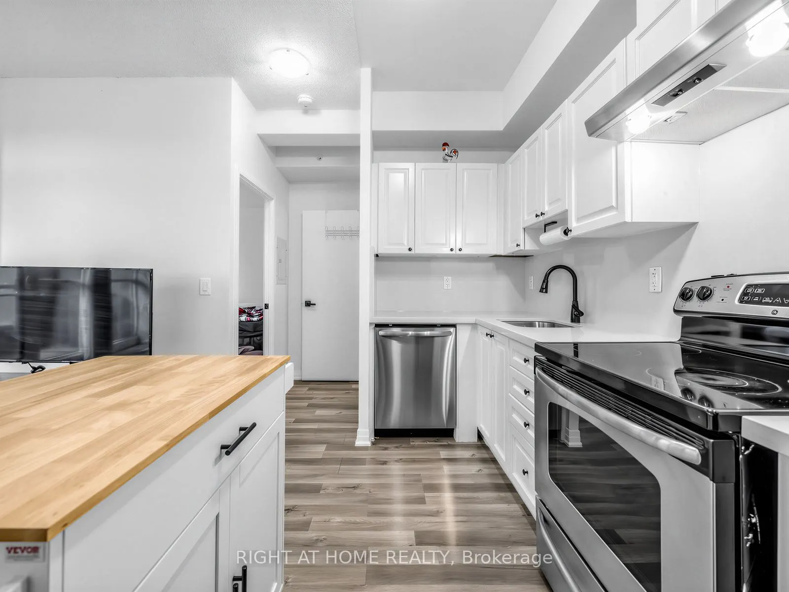155 Legion Road N #208