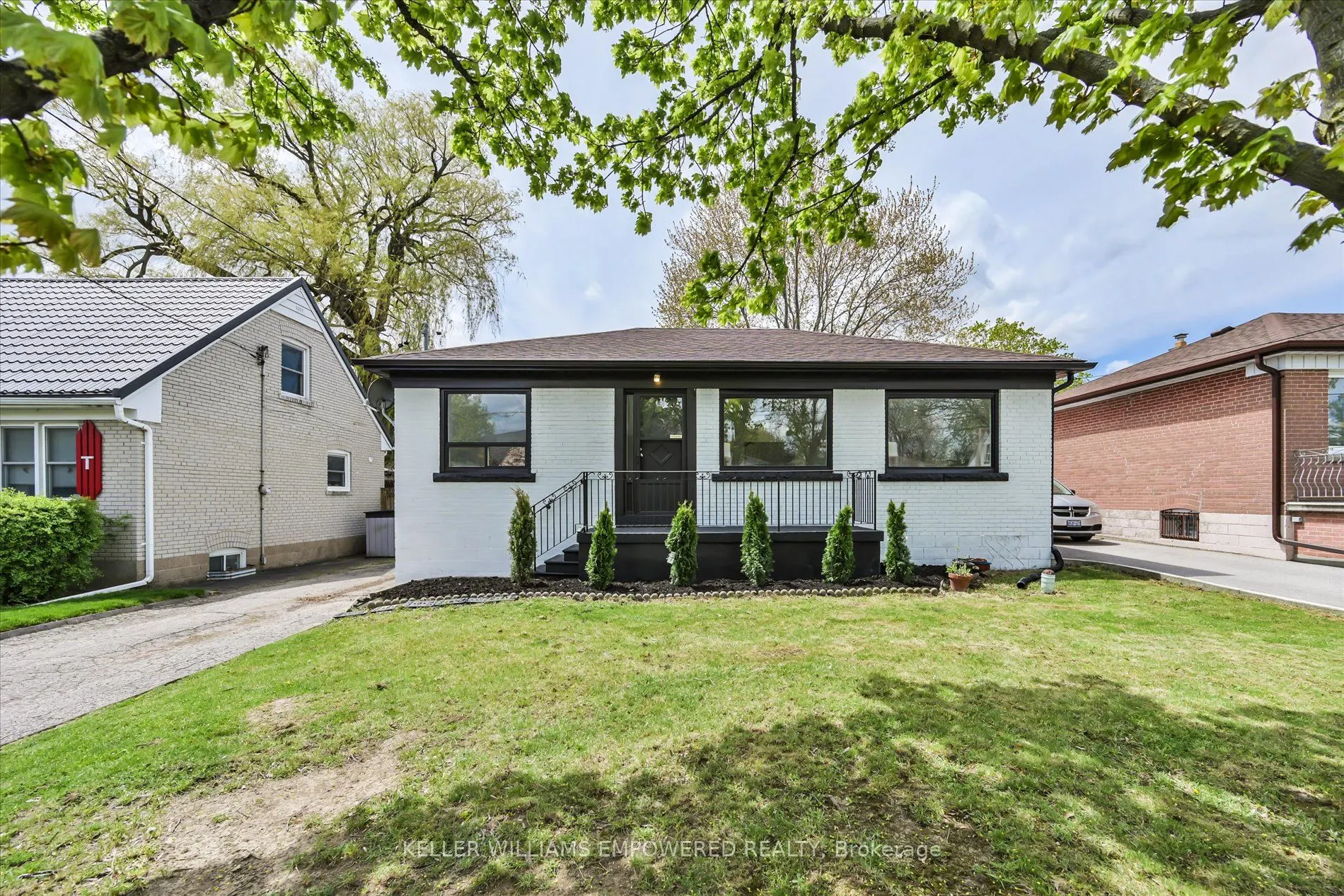 42 Deerhurst Avenue