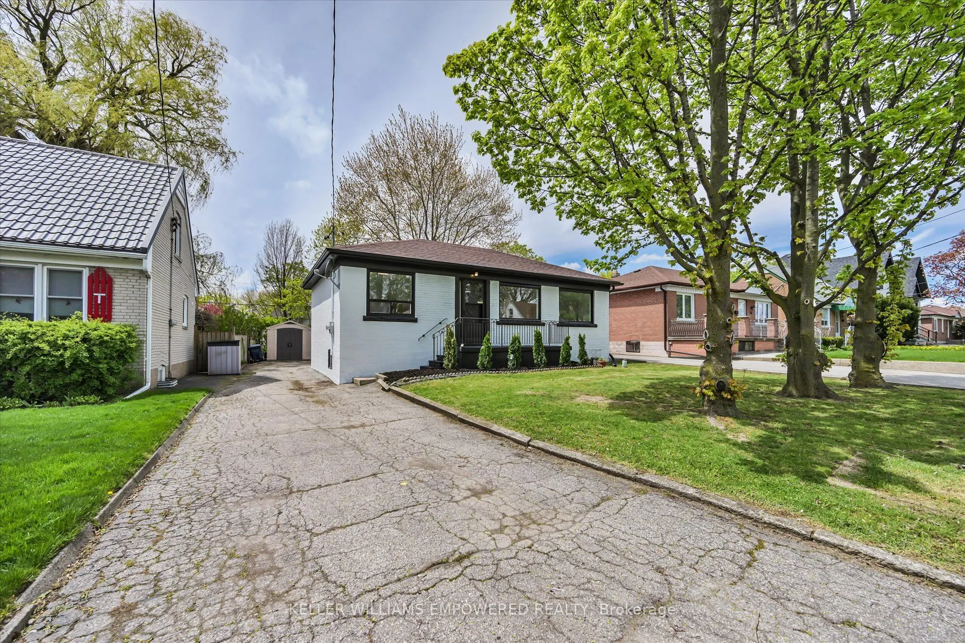 42 Deerhurst Avenue