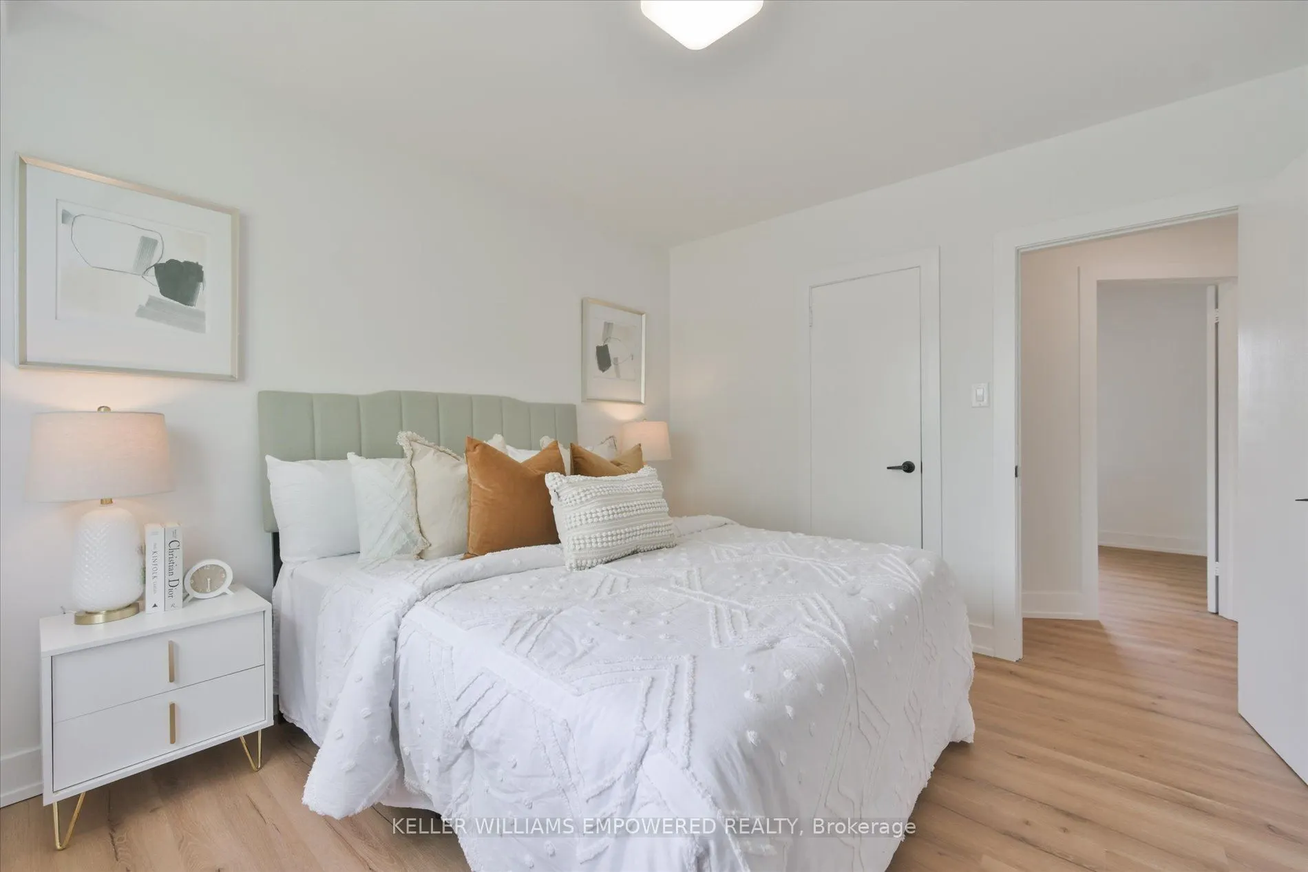 42 Deerhurst Avenue