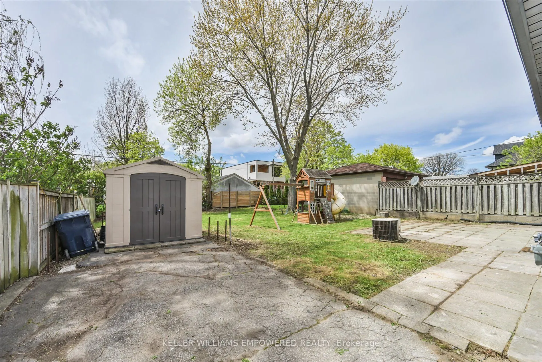 42 Deerhurst Avenue