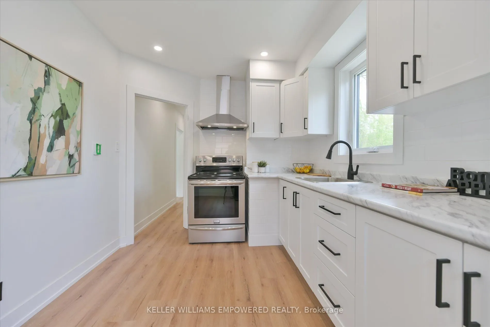 42 Deerhurst Avenue