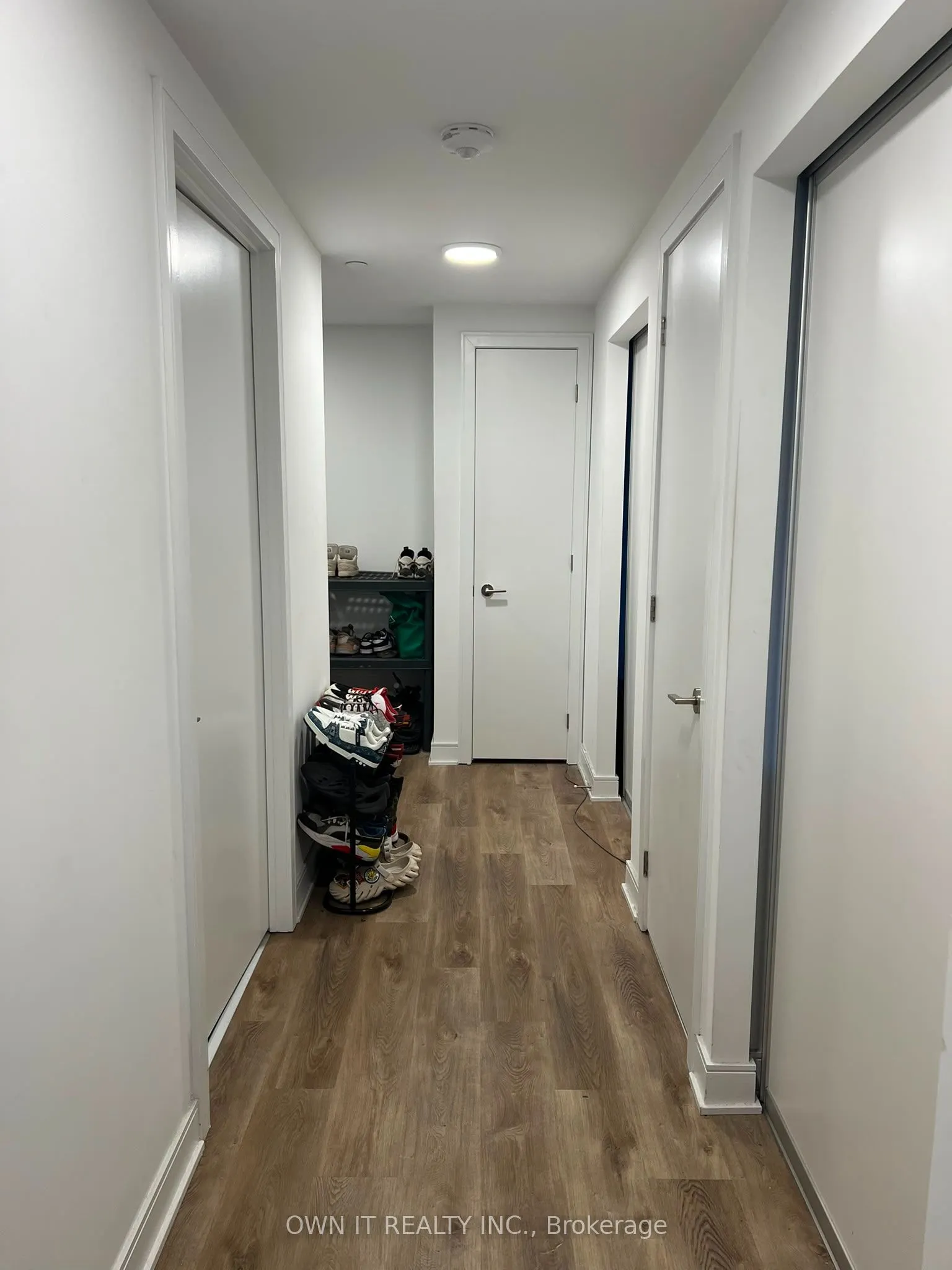 86 Dundas Street E #403