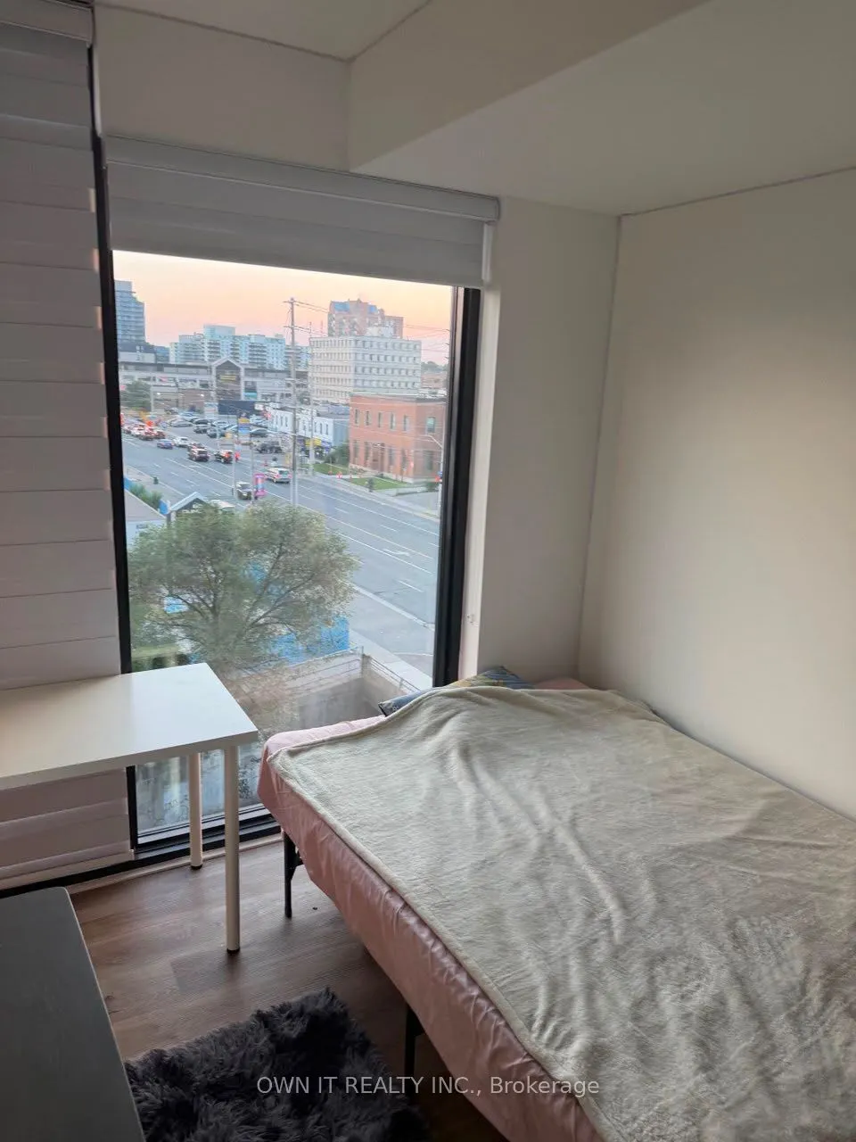 86 Dundas Street E #403