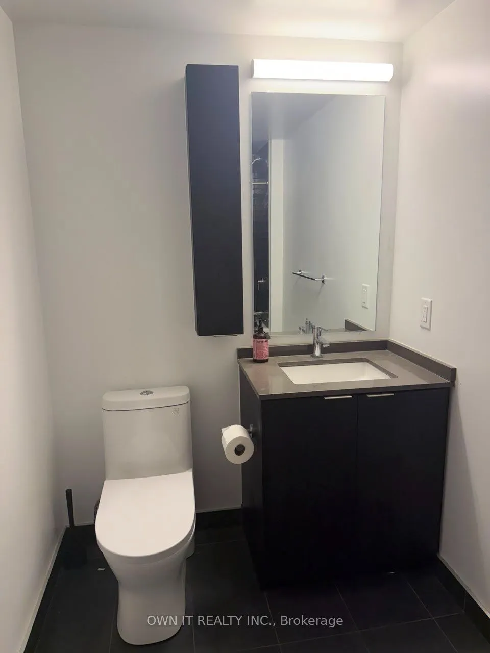 86 Dundas Street E #403