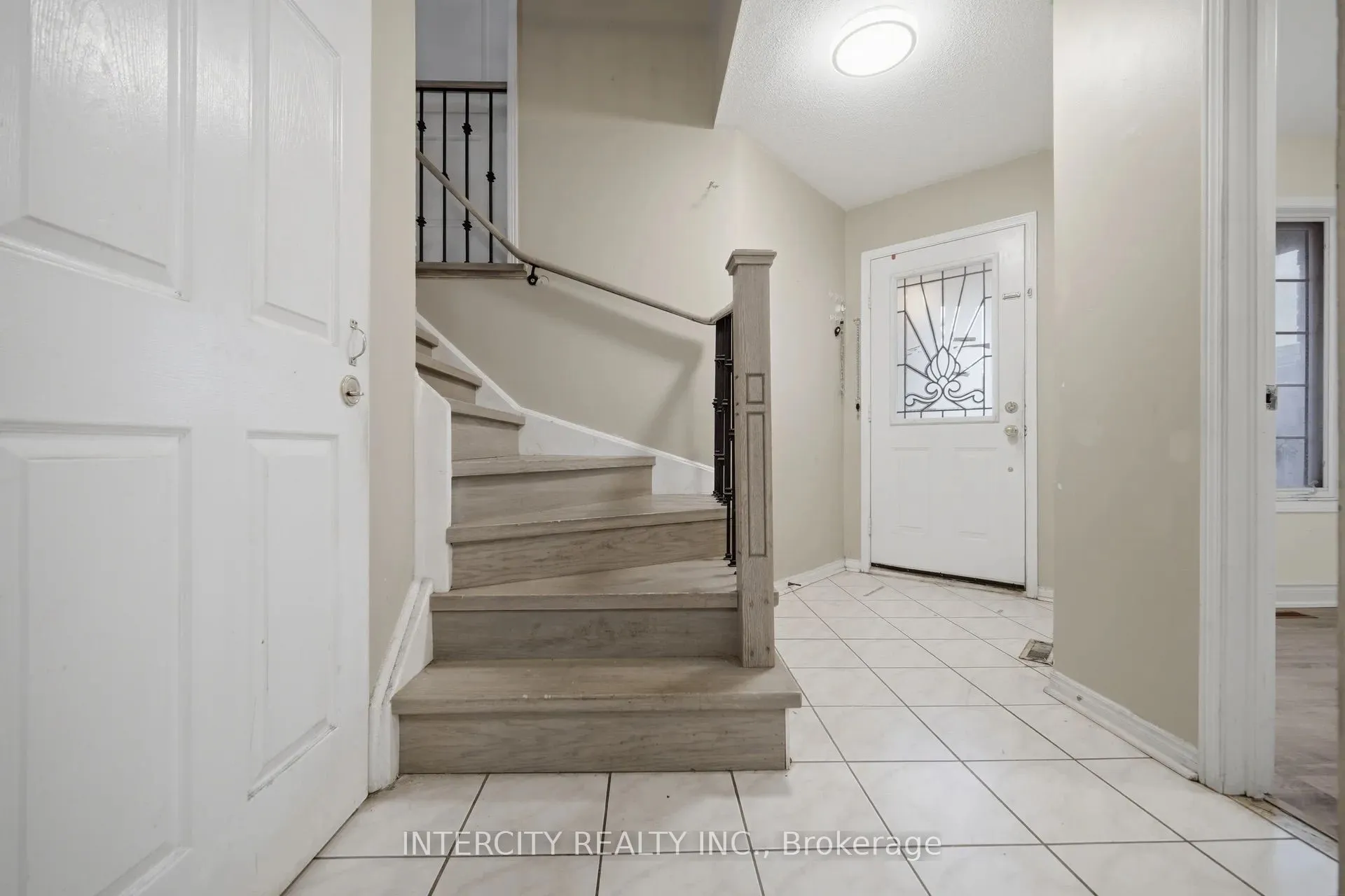 42 Mosley Crescent