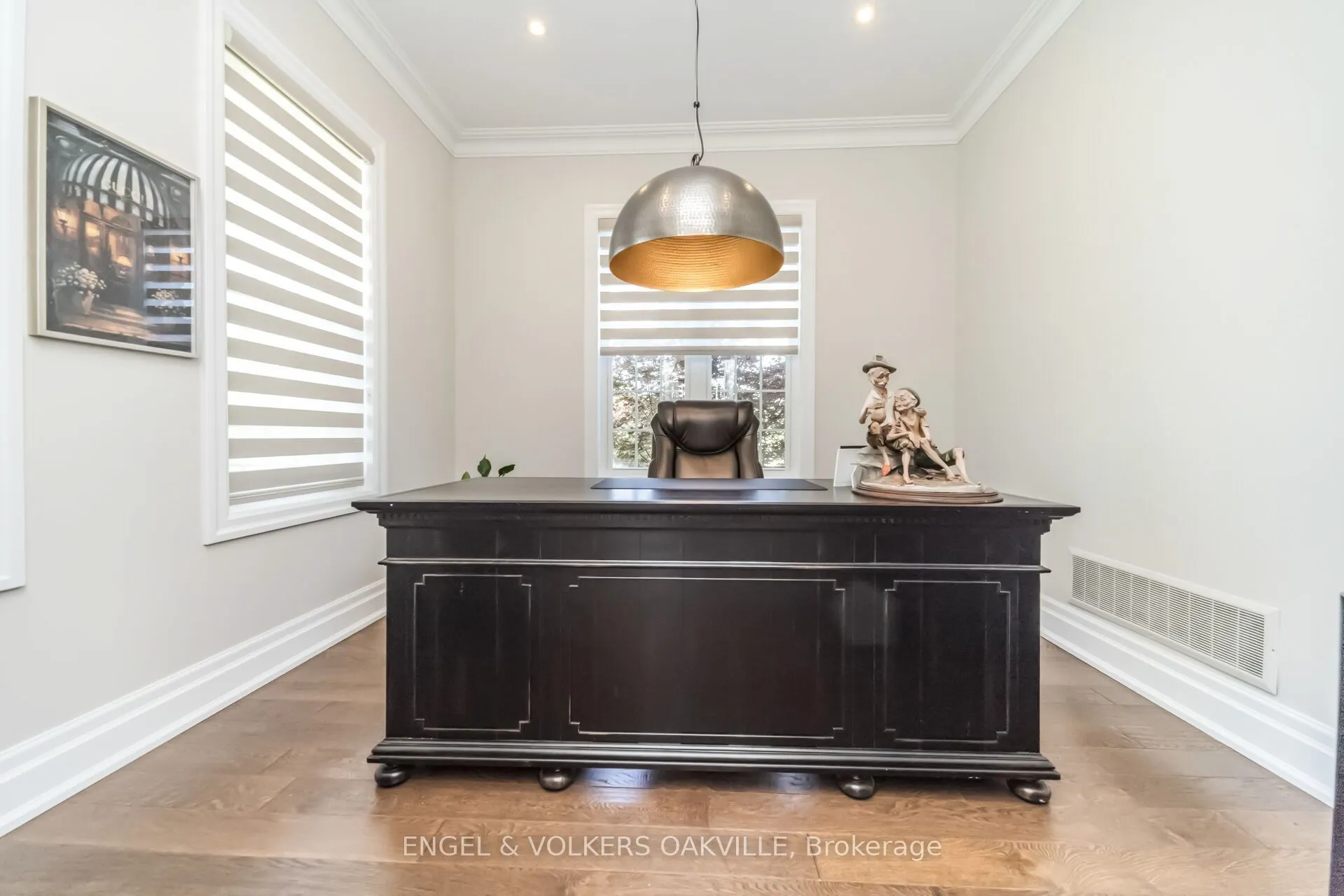 3 Holdroyd Court