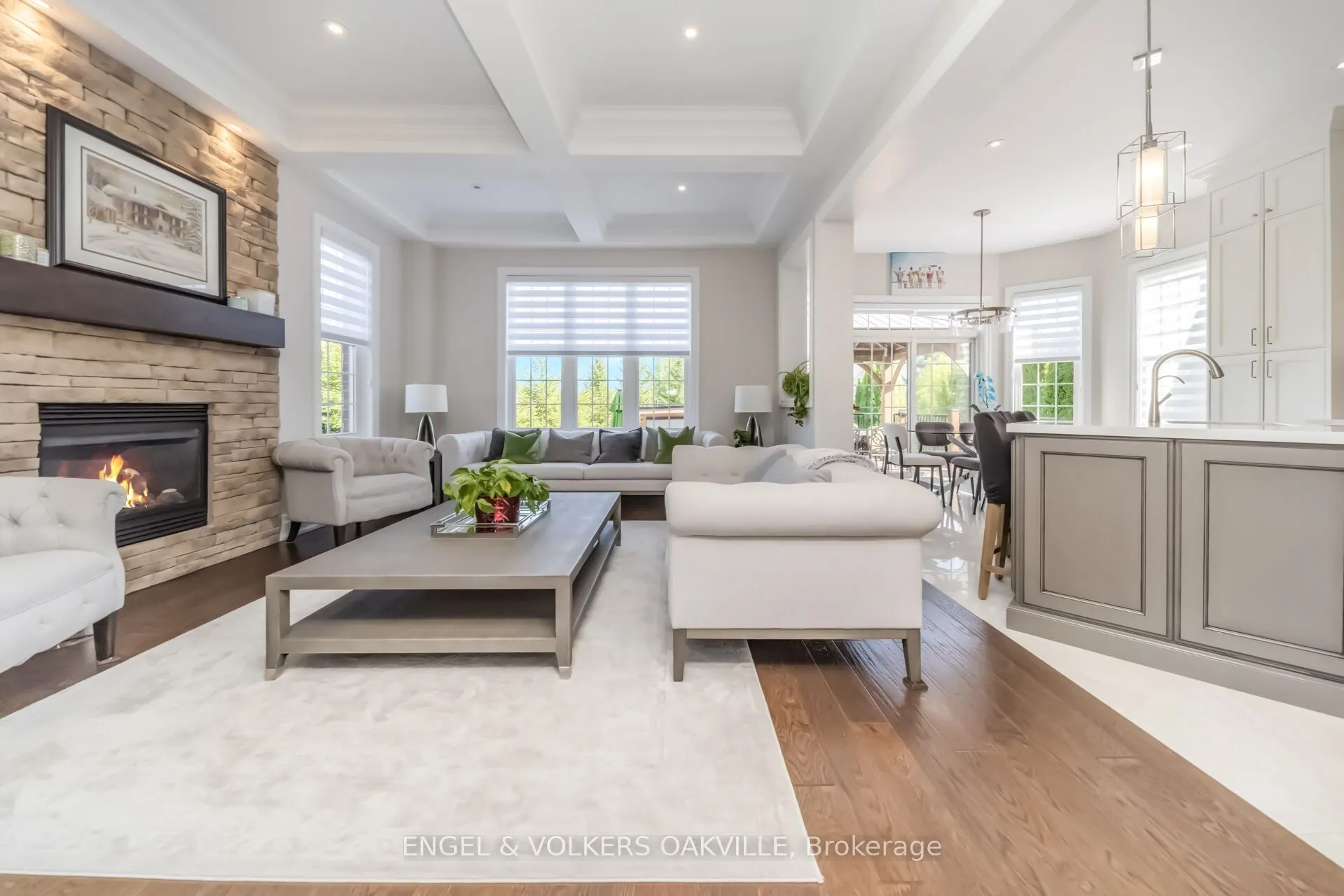 3 Holdroyd Court