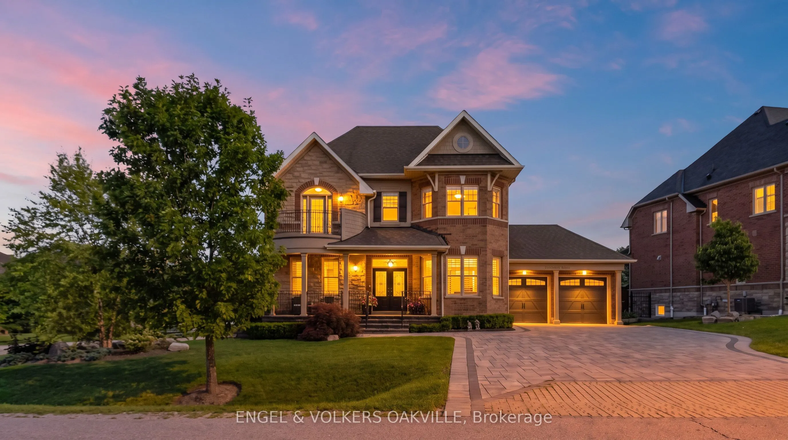 3 Holdroyd Court
