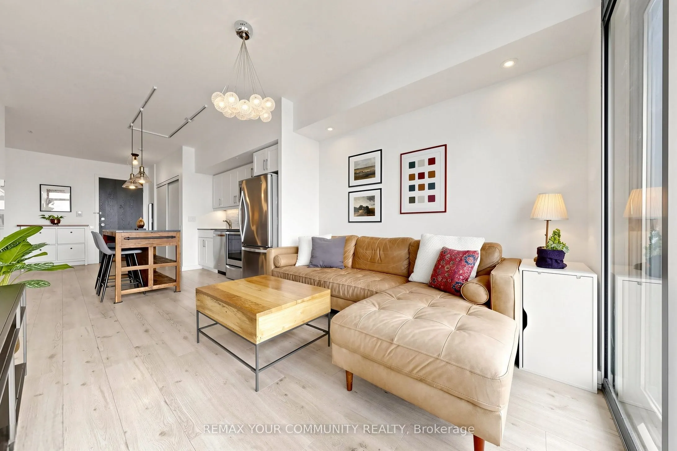 105 The Queensway Avenue #2304