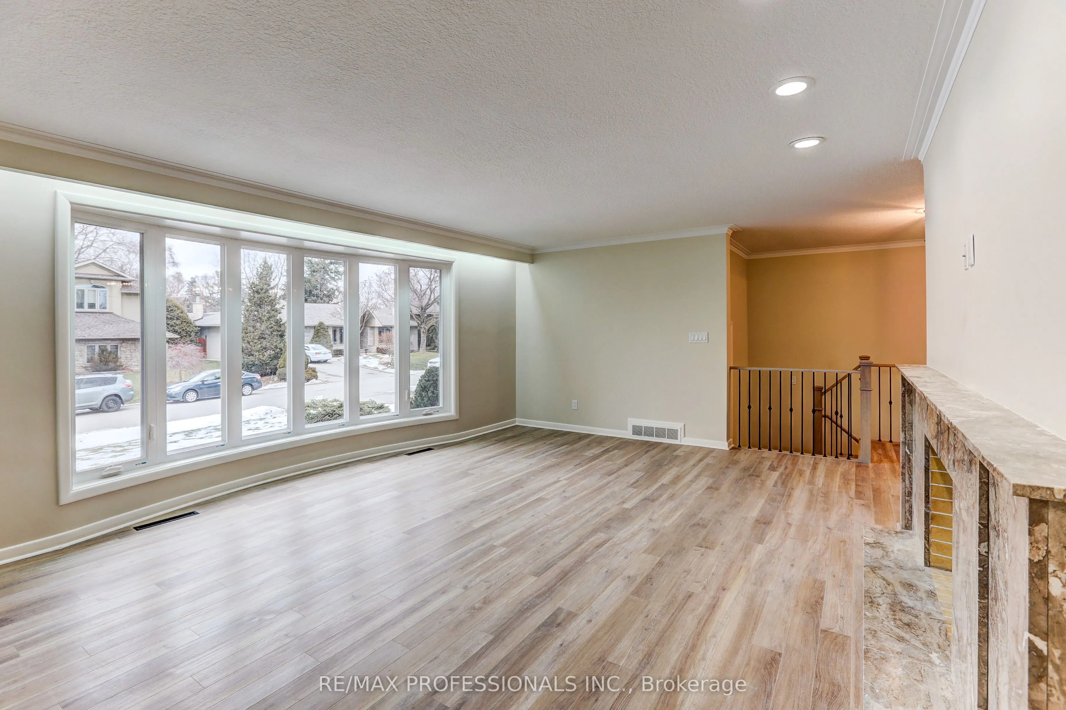 23 Ravensbourne Crescent