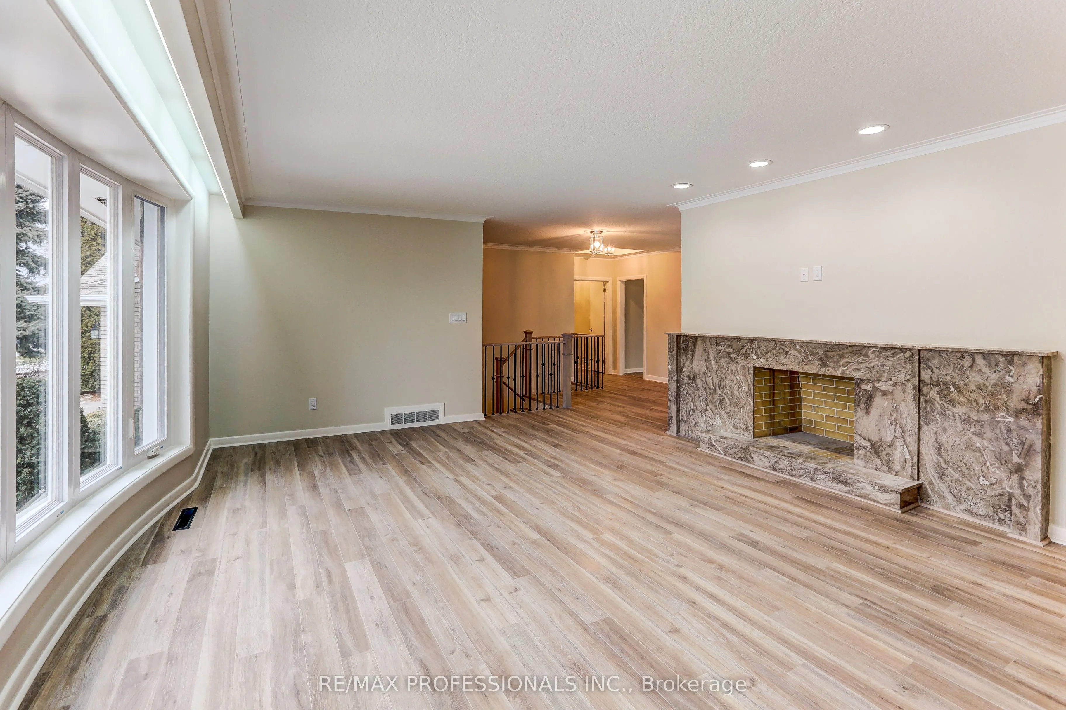23 Ravensbourne Crescent