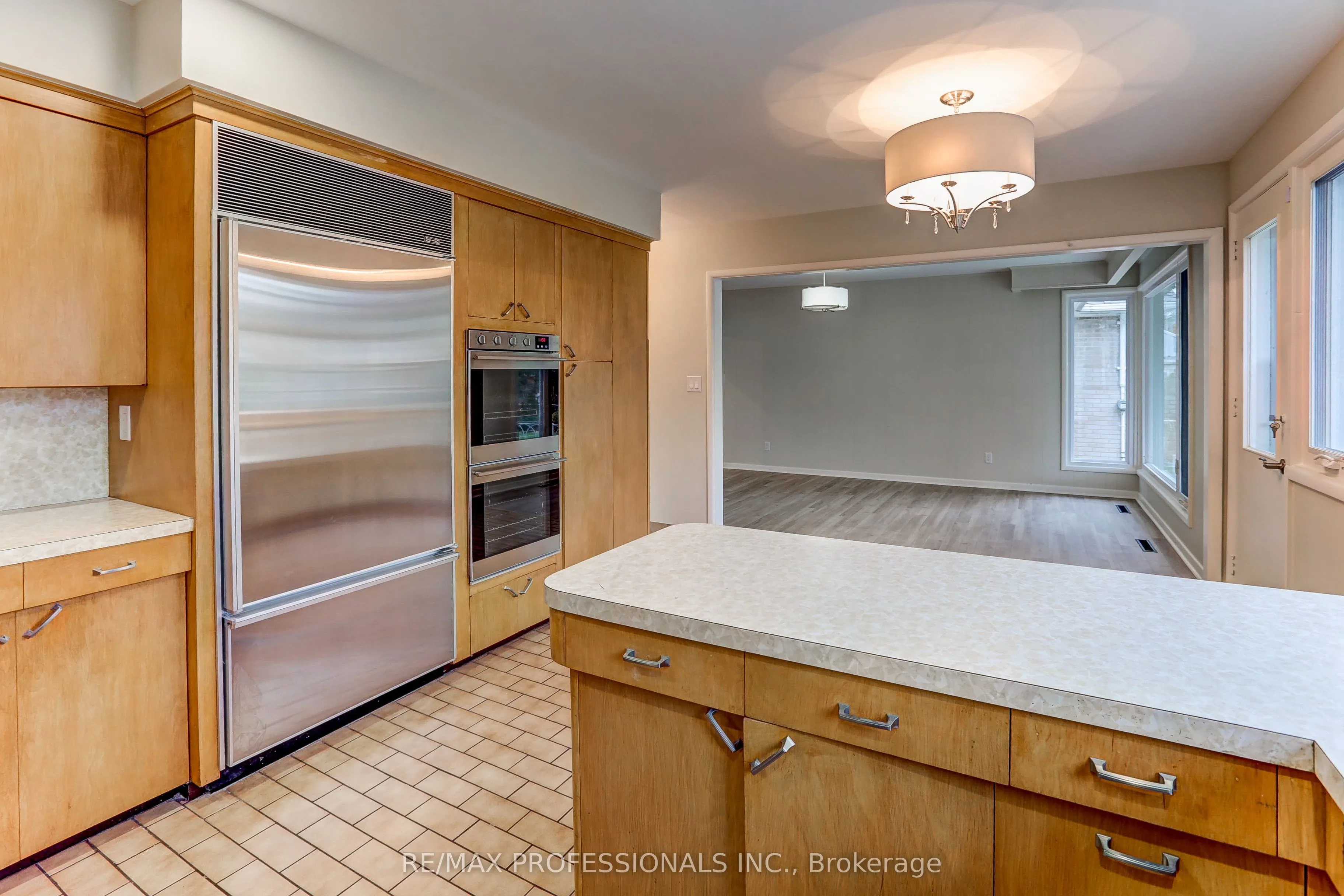 23 Ravensbourne Crescent