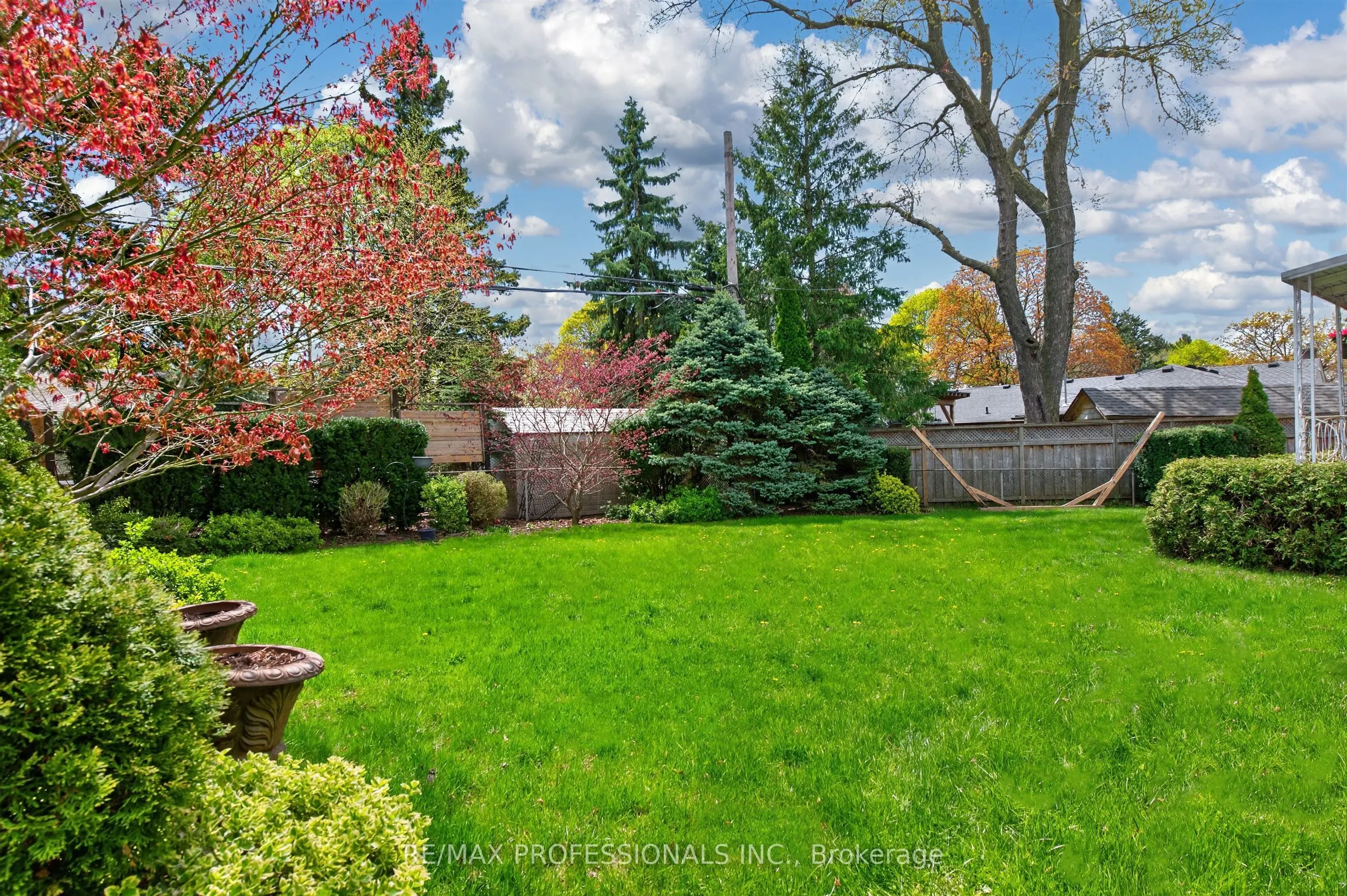 23 Ravensbourne Crescent