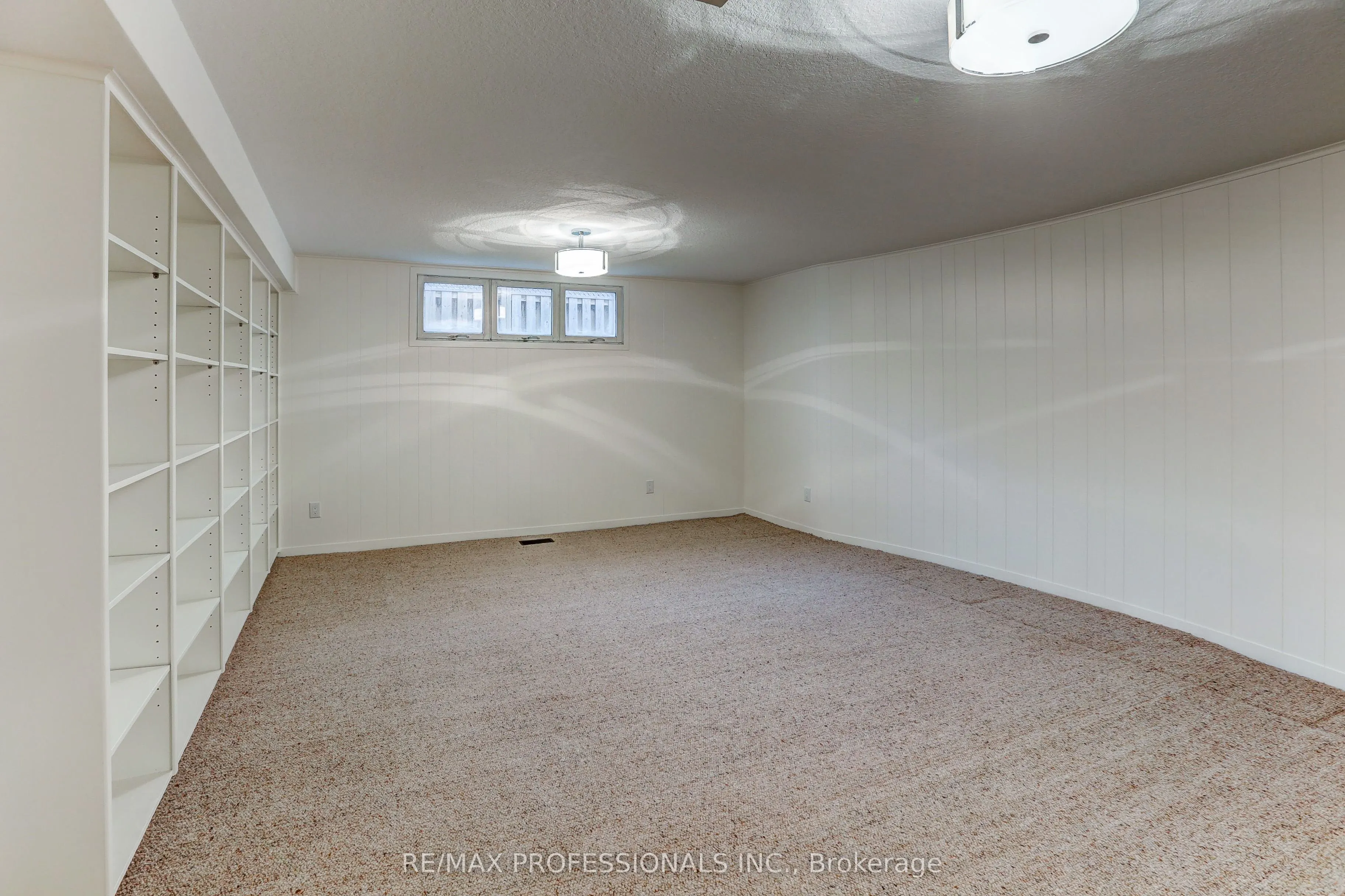 23 Ravensbourne Crescent