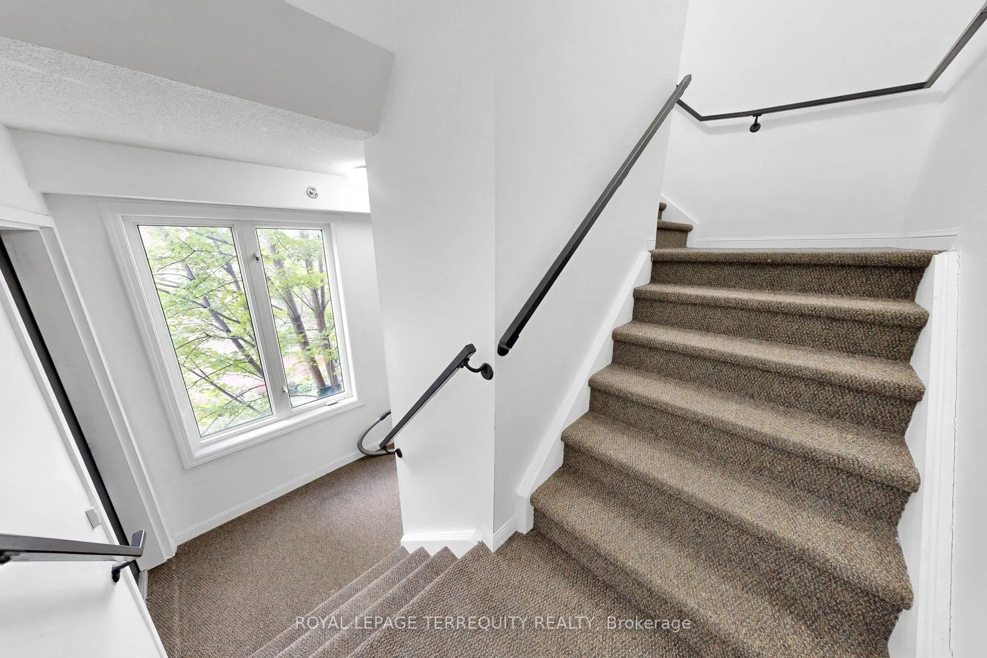 26 Laidlaw Street #1501C
