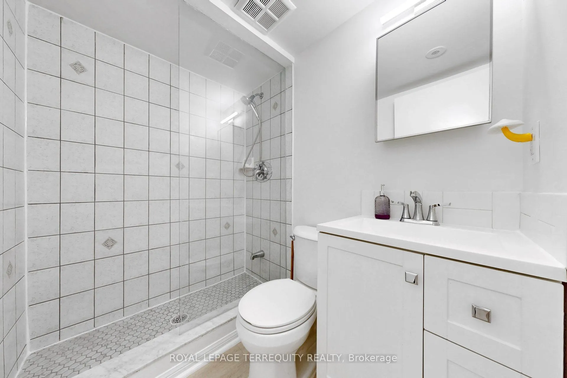 26 Laidlaw Street #1501C