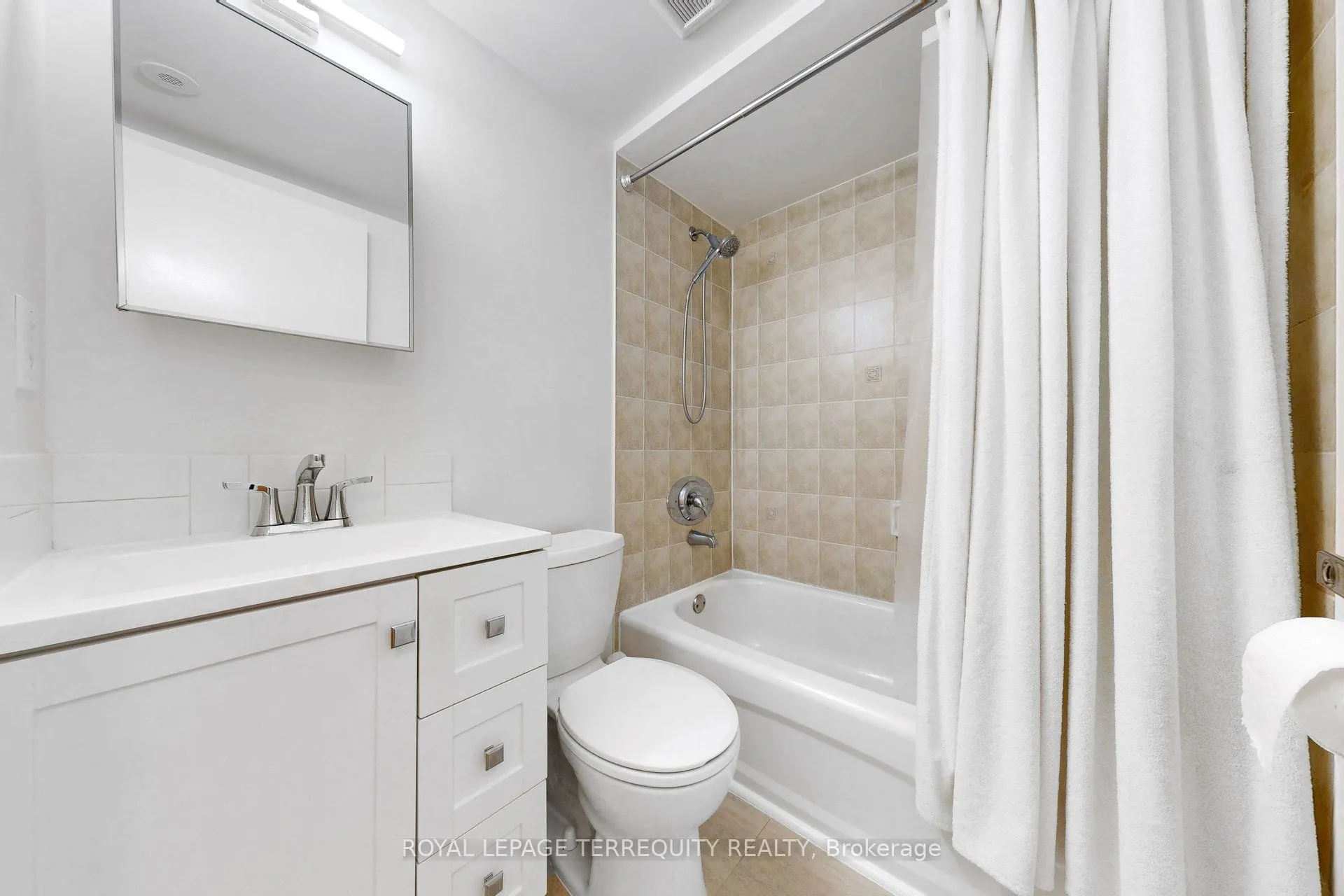 26 Laidlaw Street #1501C