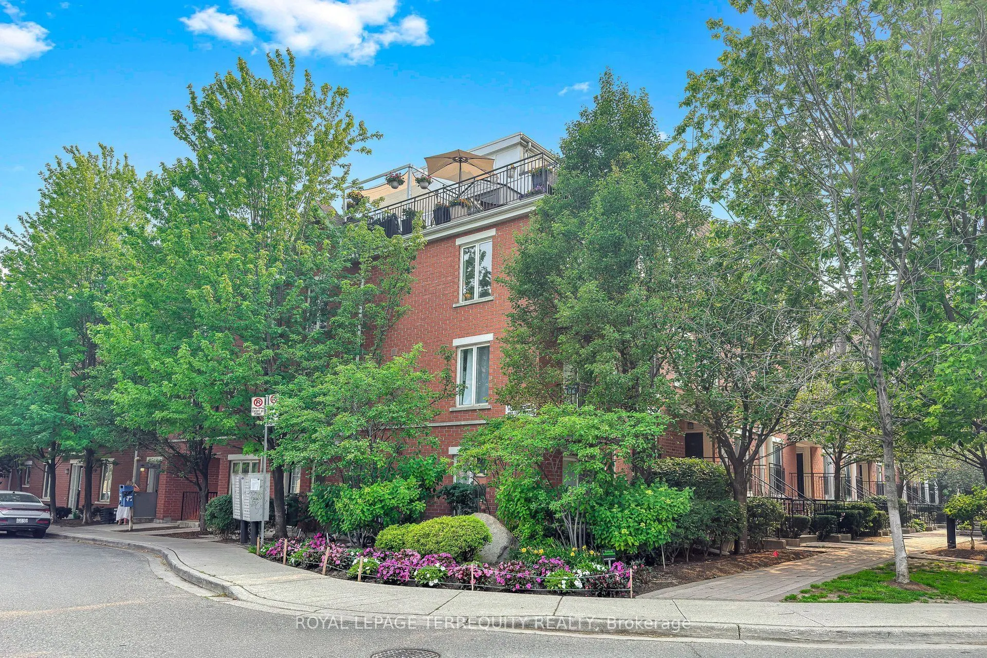 26 Laidlaw Street #1501C
