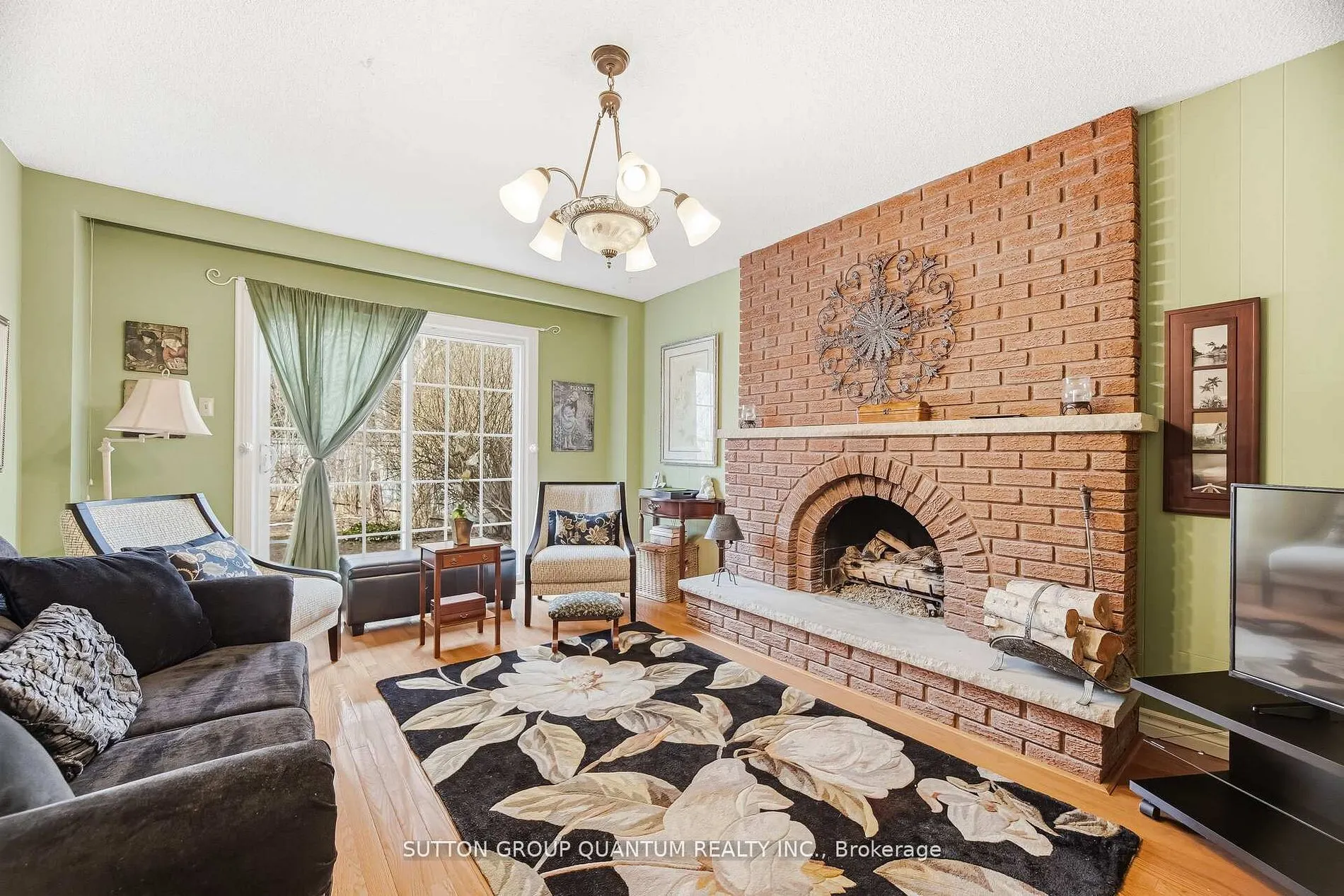 1511 Ifield Road