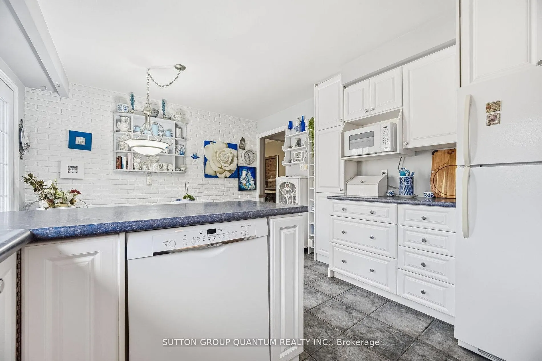 1511 Ifield Road