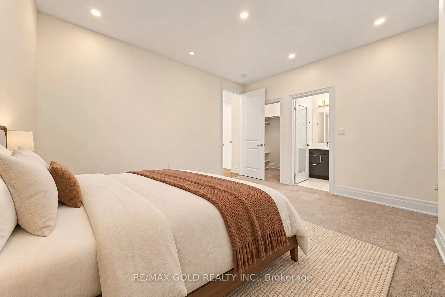 1199 QUEENS PLATE Road E