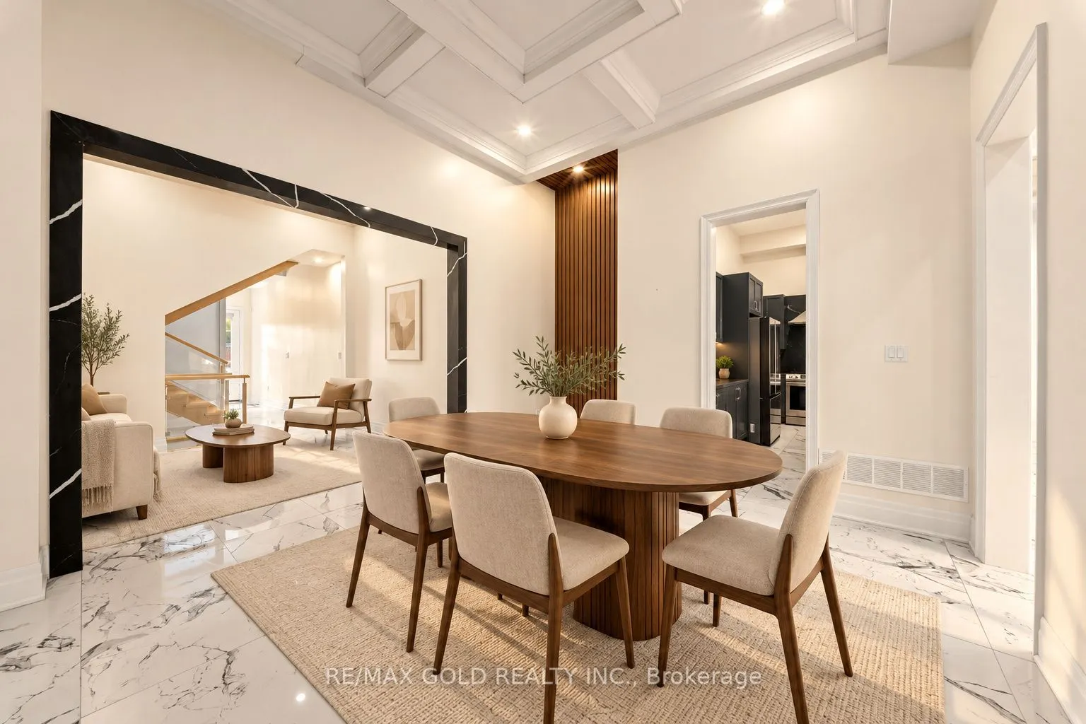 1199 QUEENS PLATE Road E