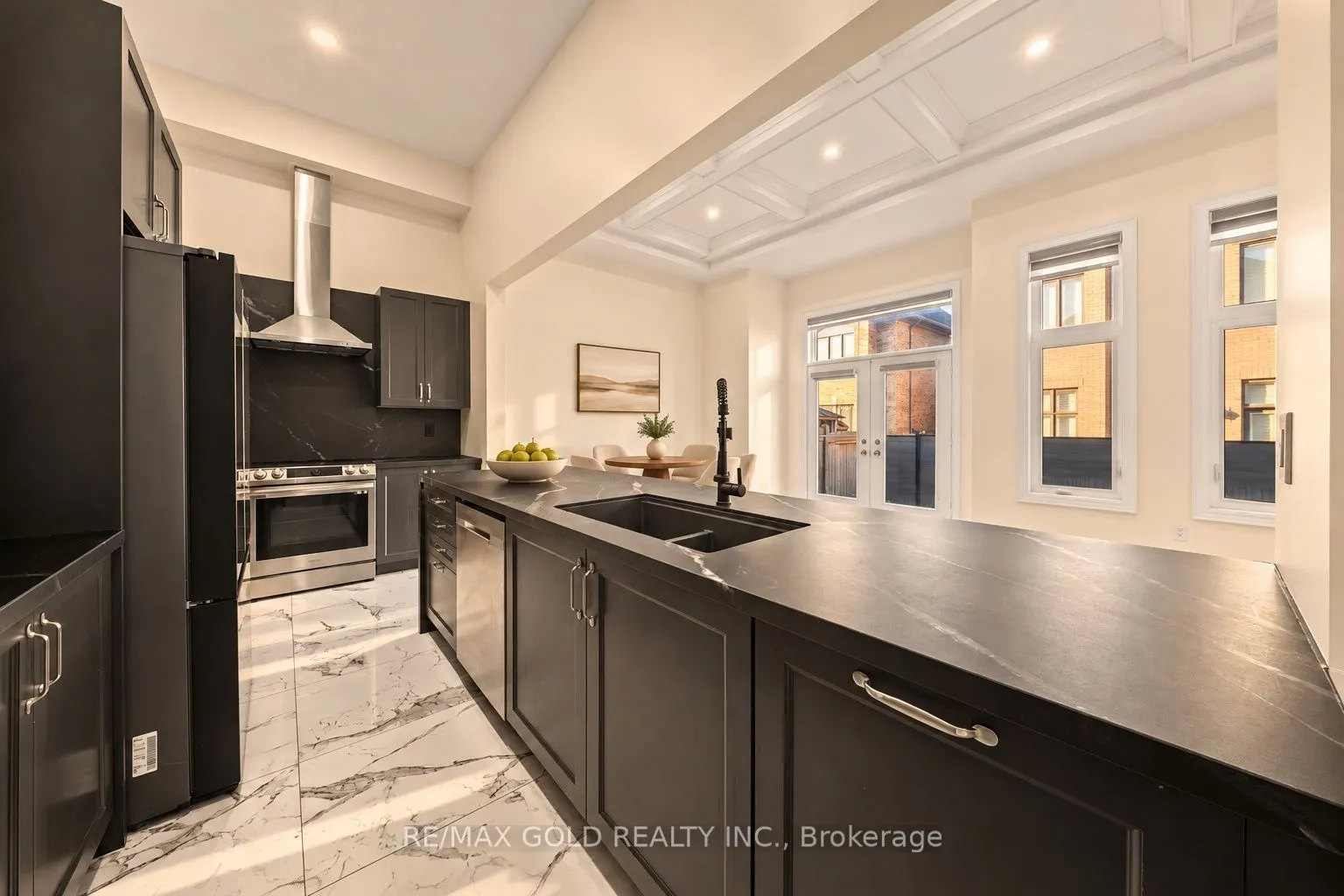 1199 QUEENS PLATE Road E