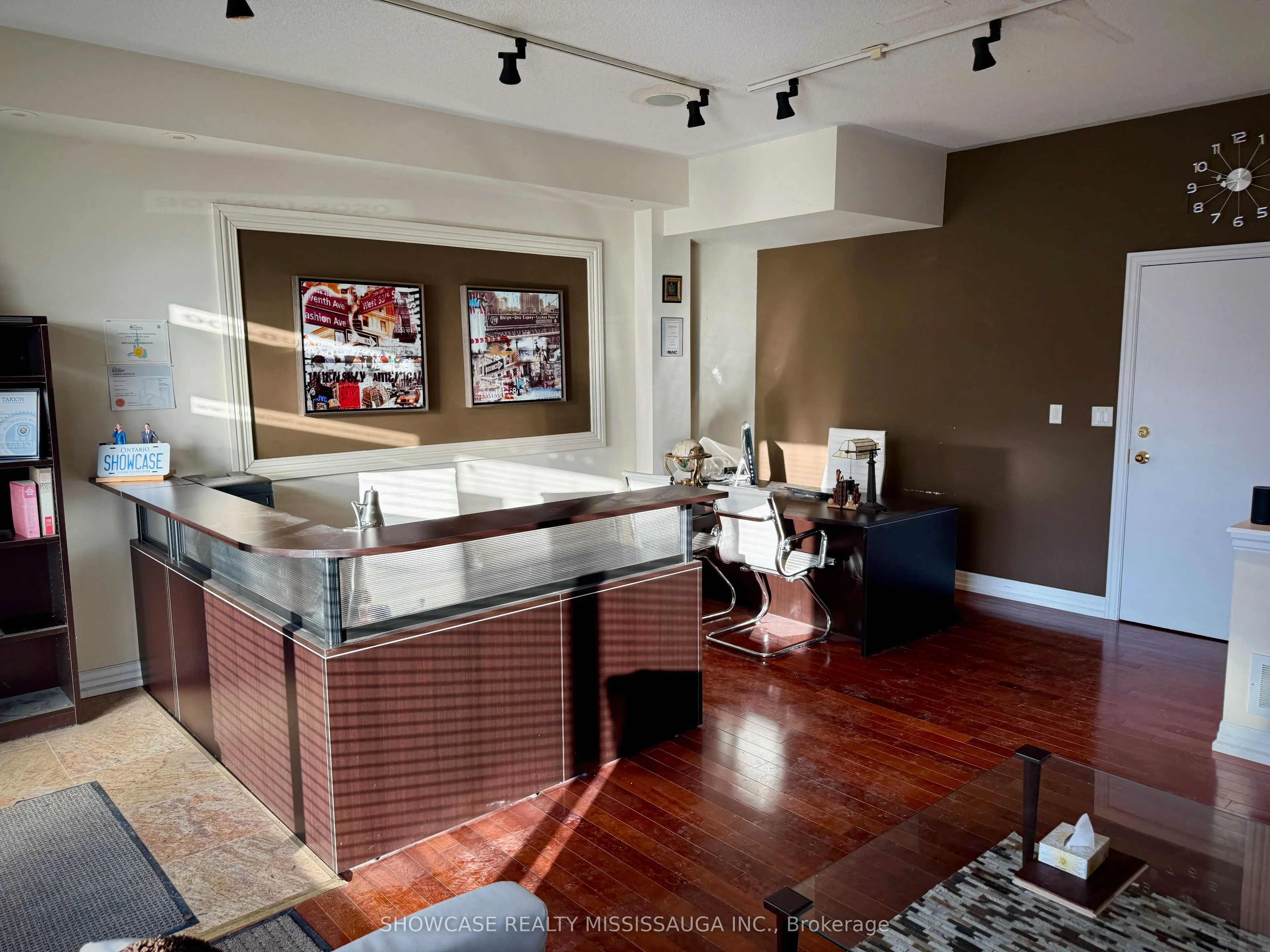 173 Lakeshore Road E