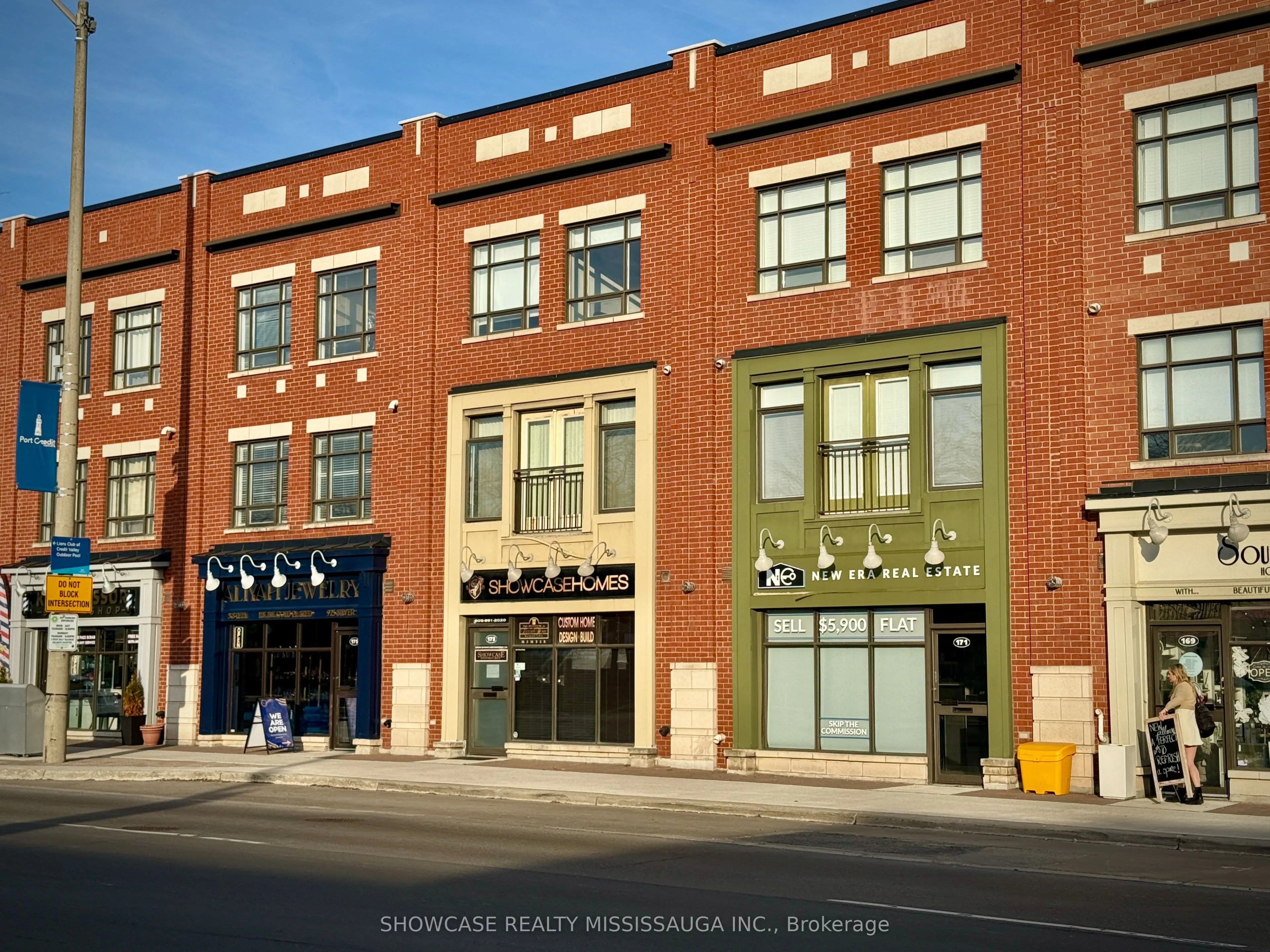 173 Lakeshore Road E