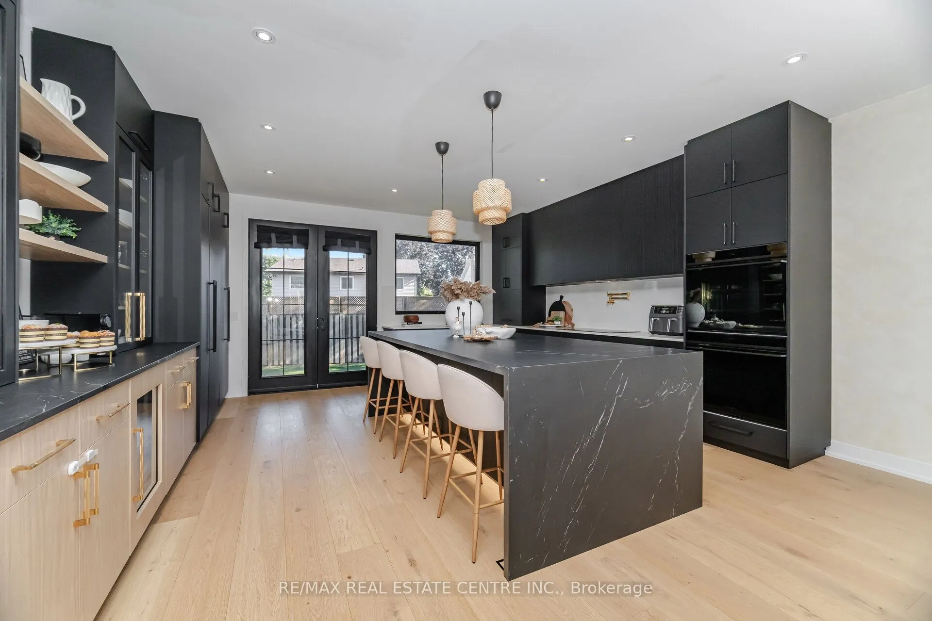 772 Banting Court