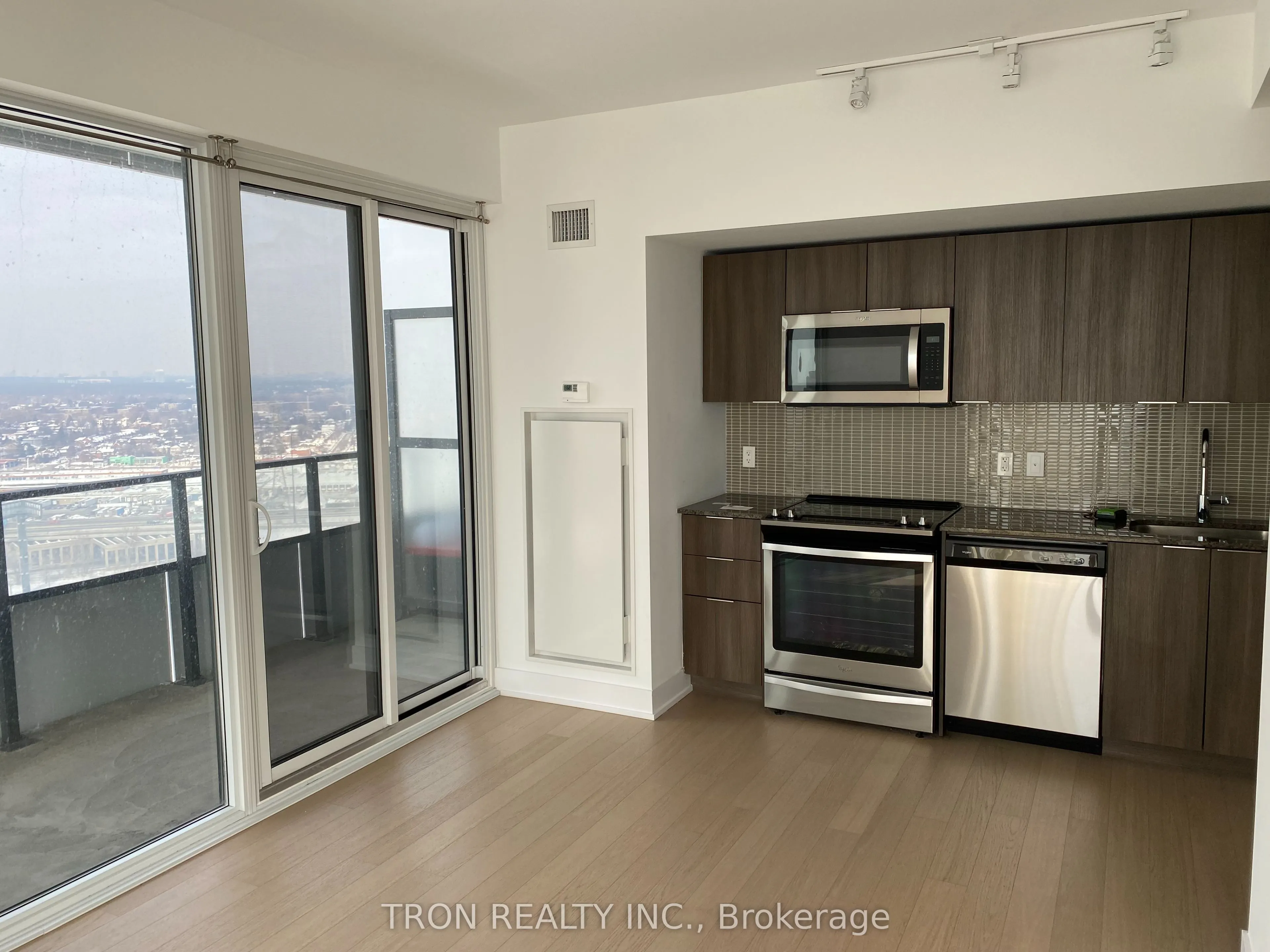 30 Shore Breeze Drive #2621