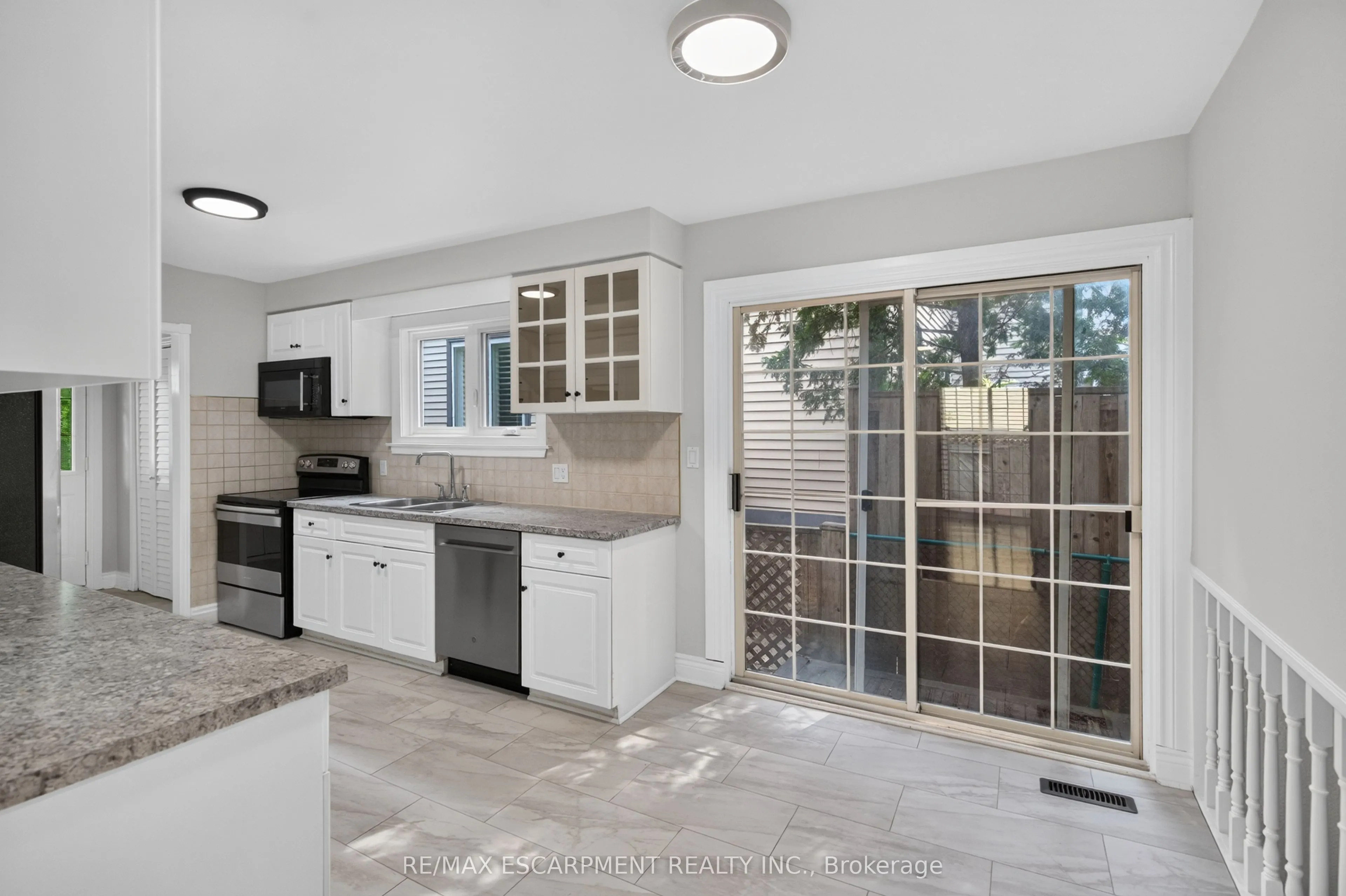 3401 Rockwood Drive