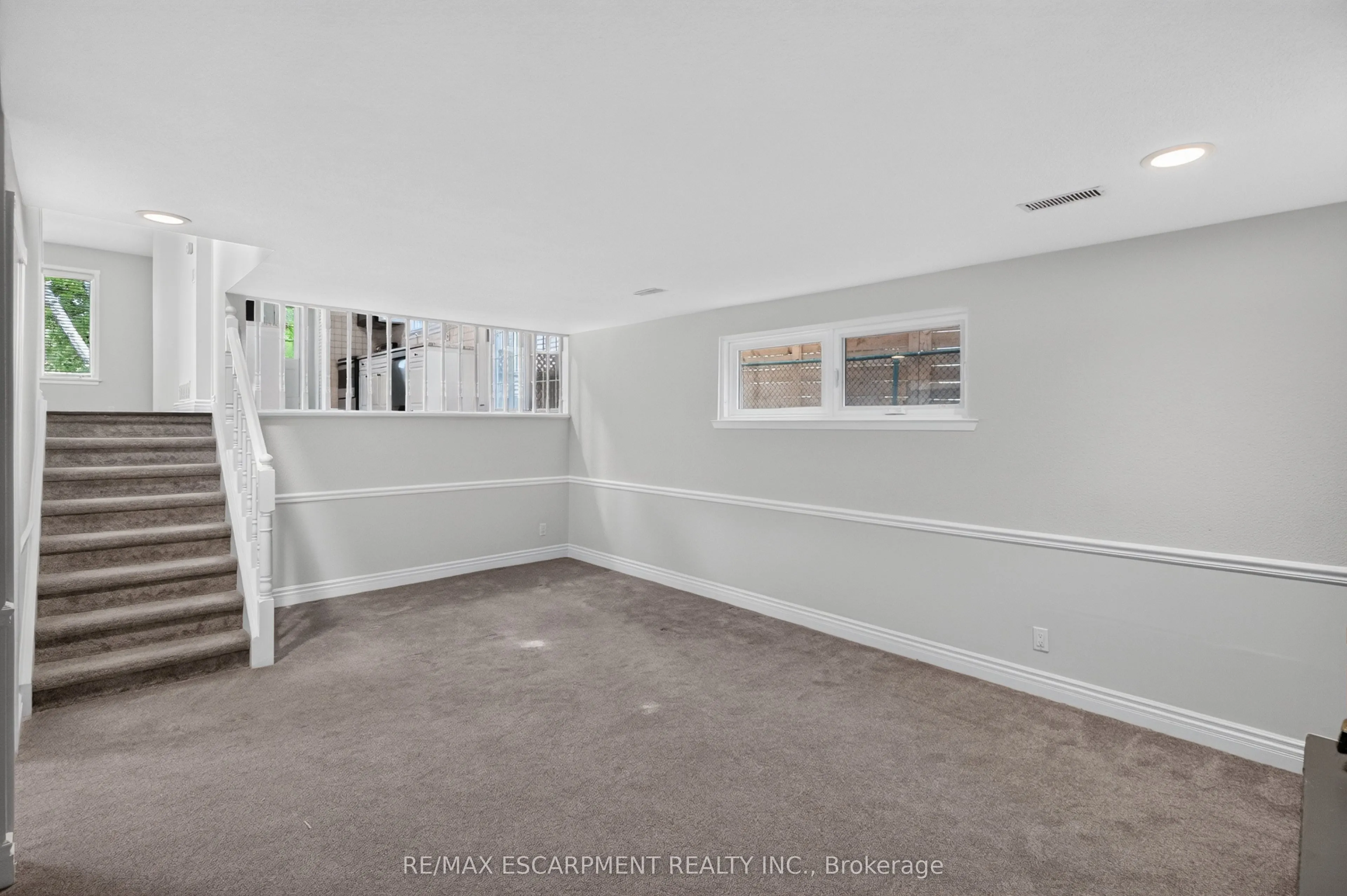 3401 Rockwood Drive