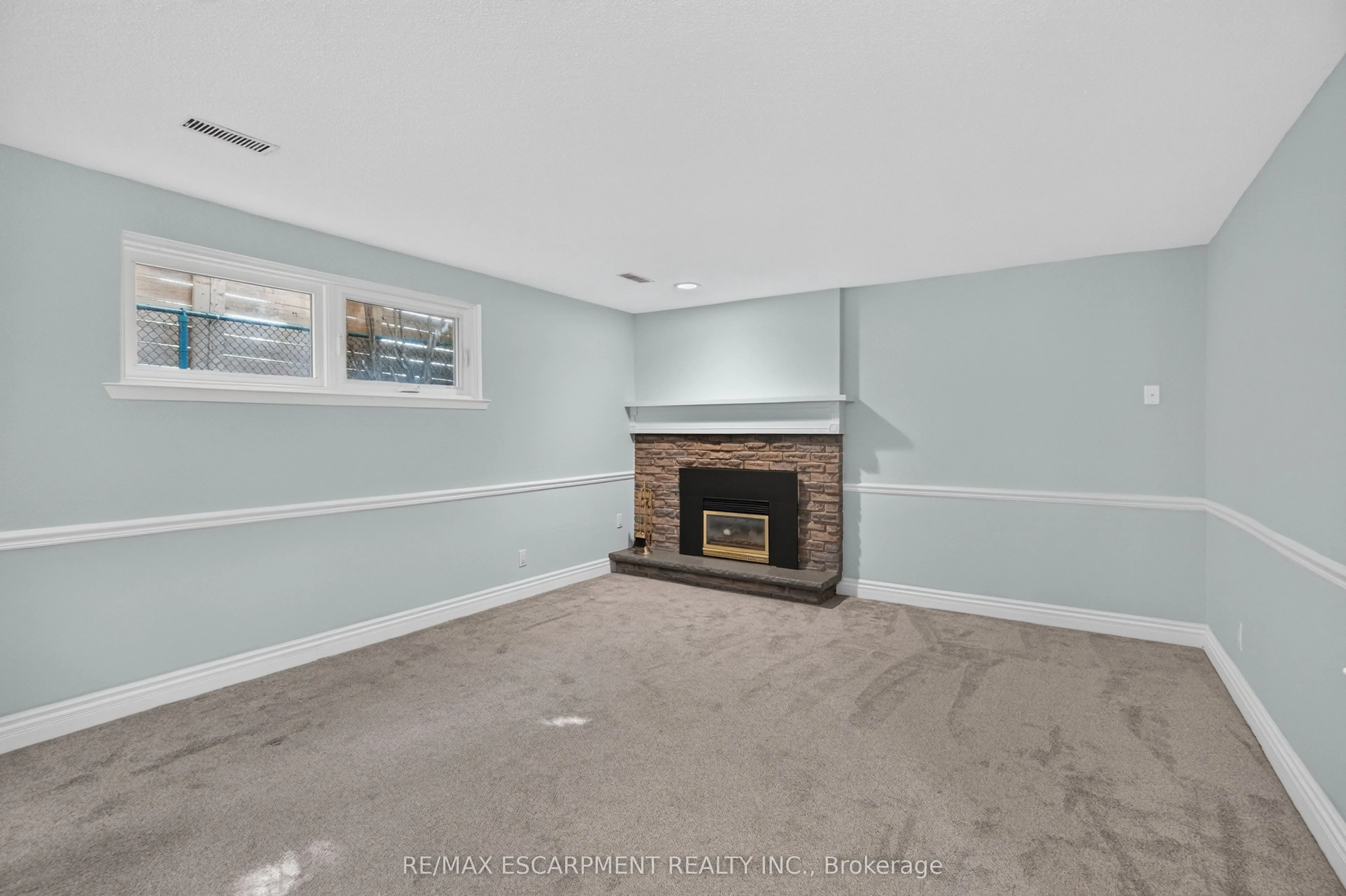 3401 Rockwood Drive