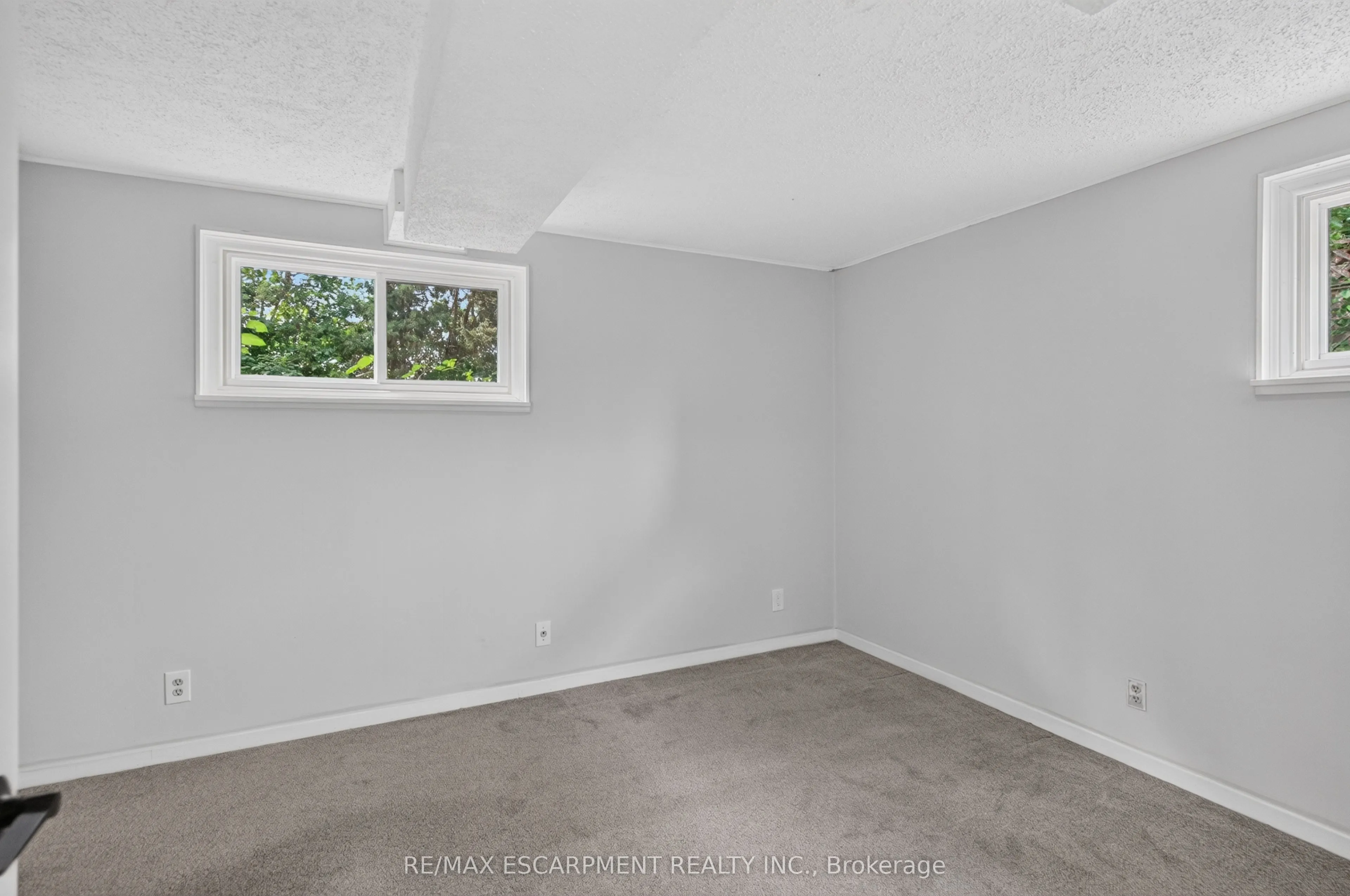 3401 Rockwood Drive