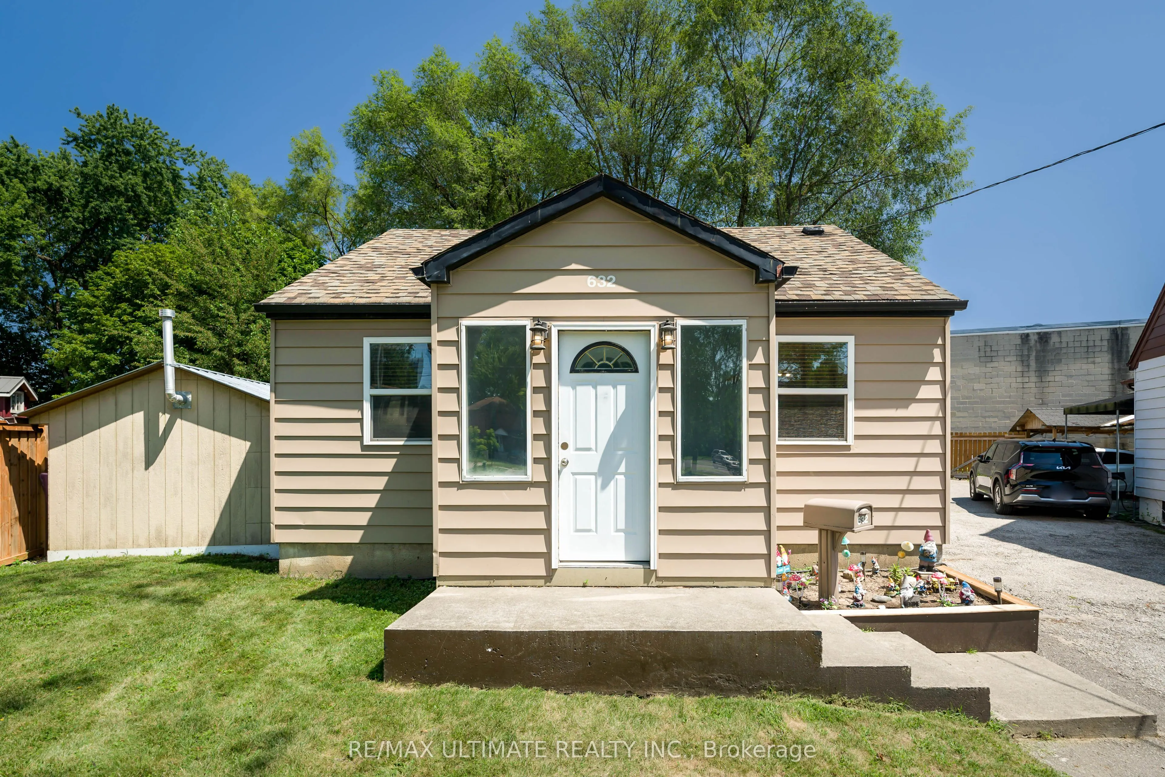 632 Trethewey Drive