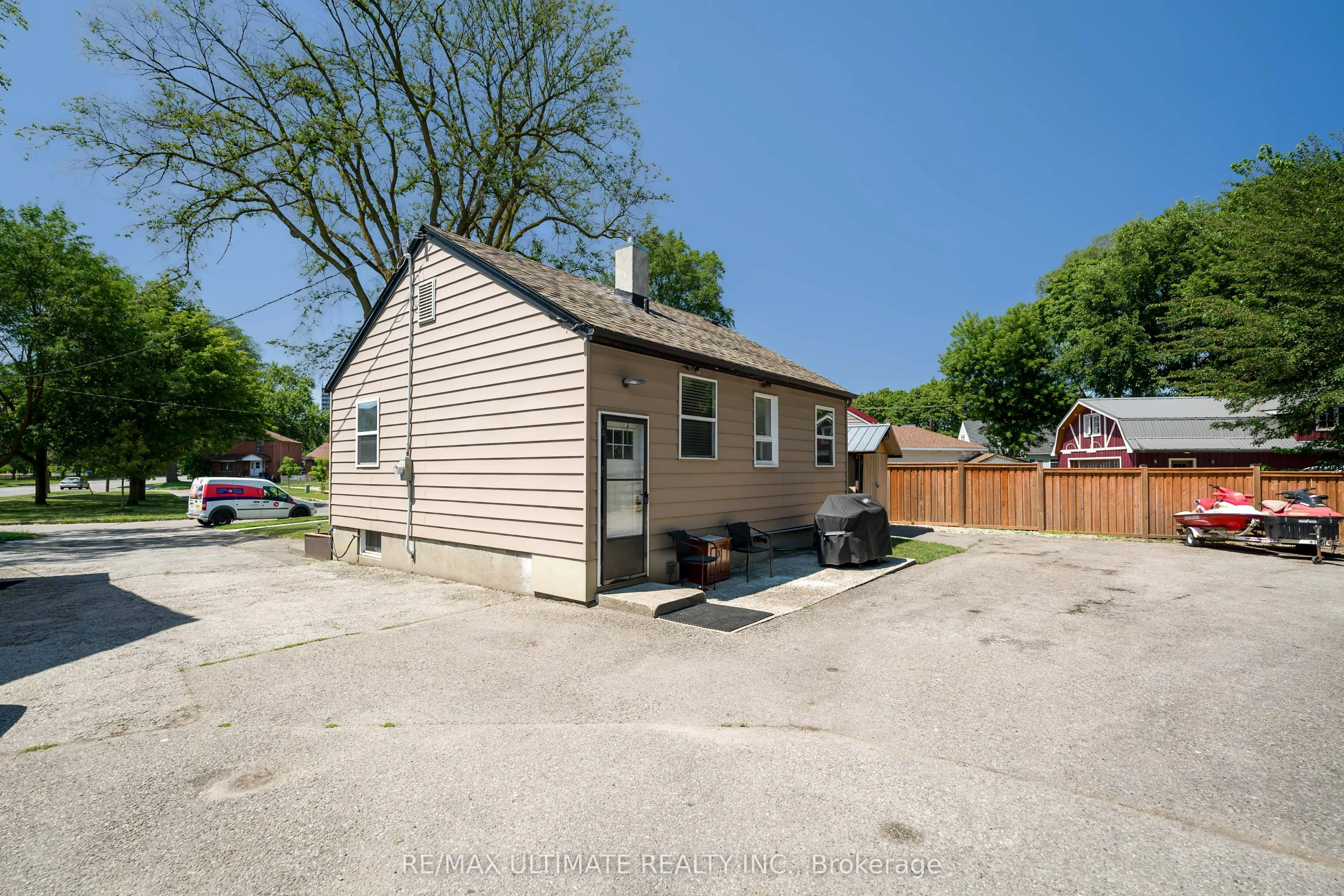 632 Trethewey Drive