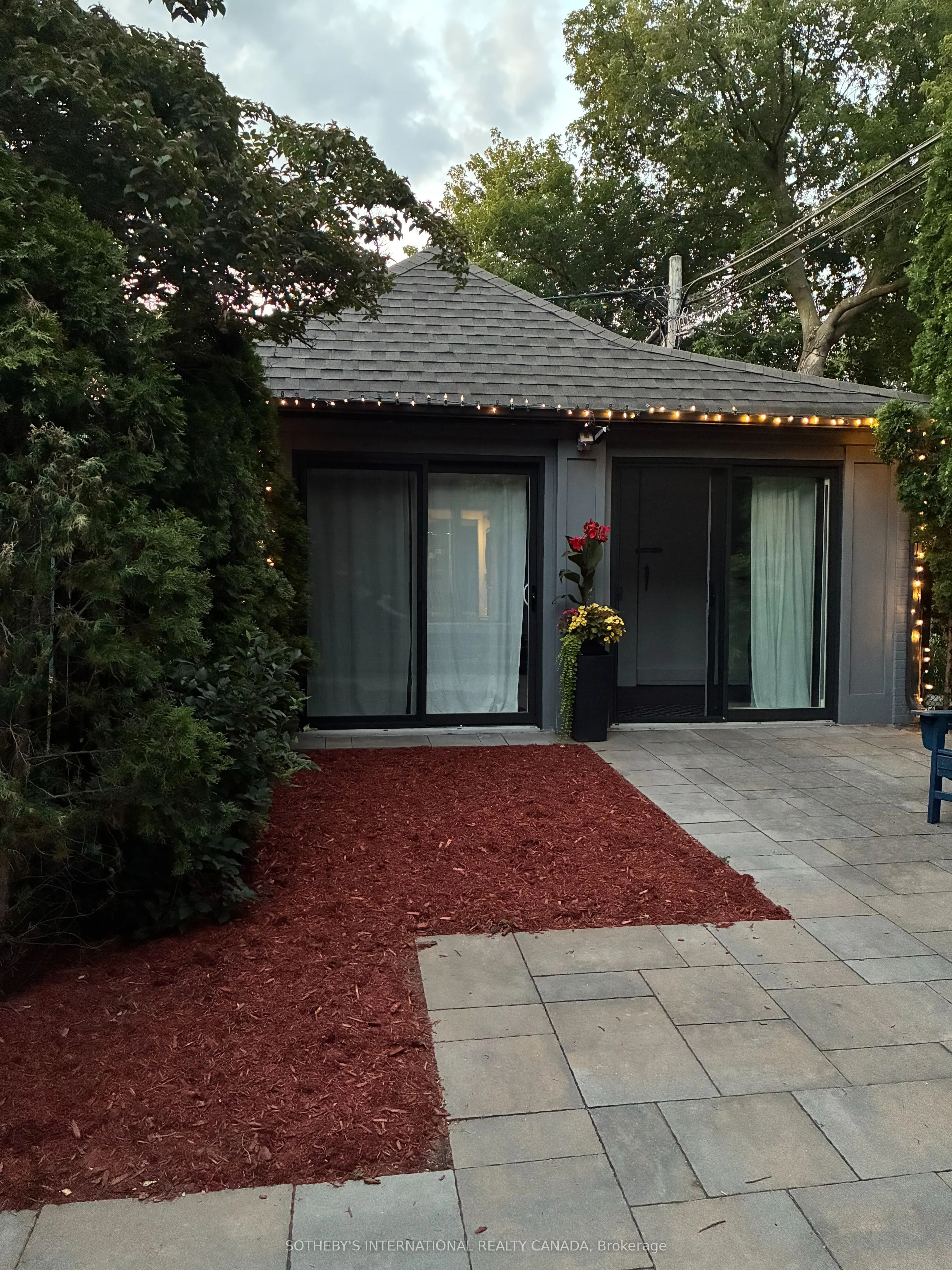 2 Rexford Road