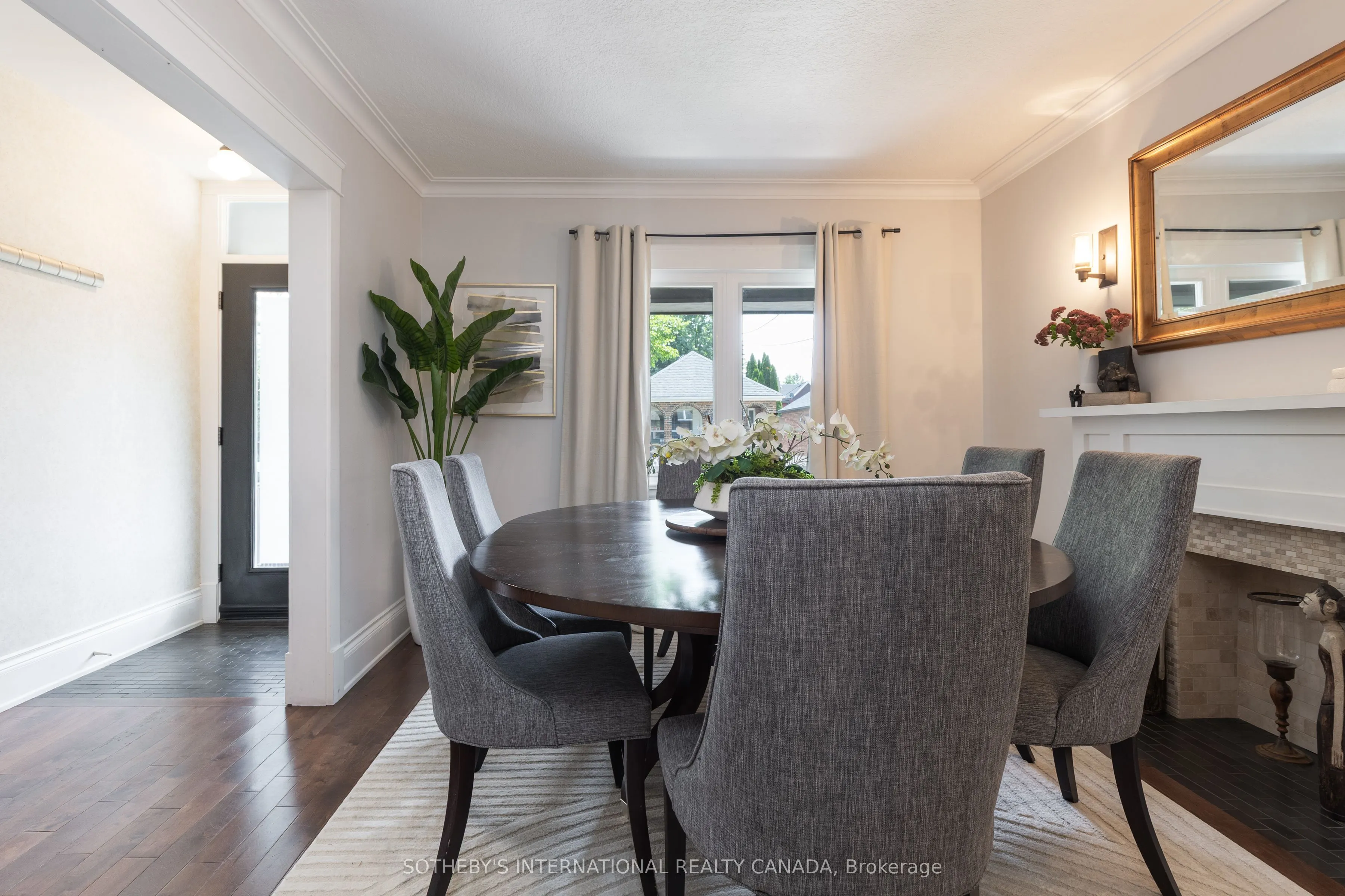 2 Rexford Road