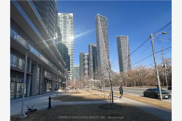 2240 Lake Shore Boulevard W