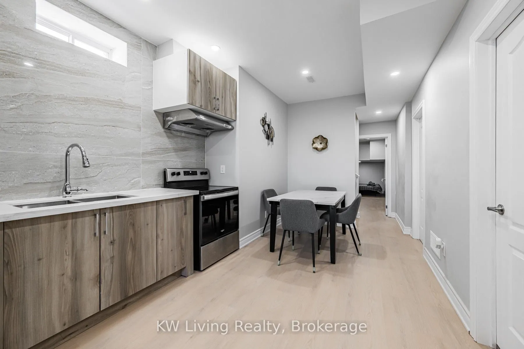 72 bermondsey Way #Basement