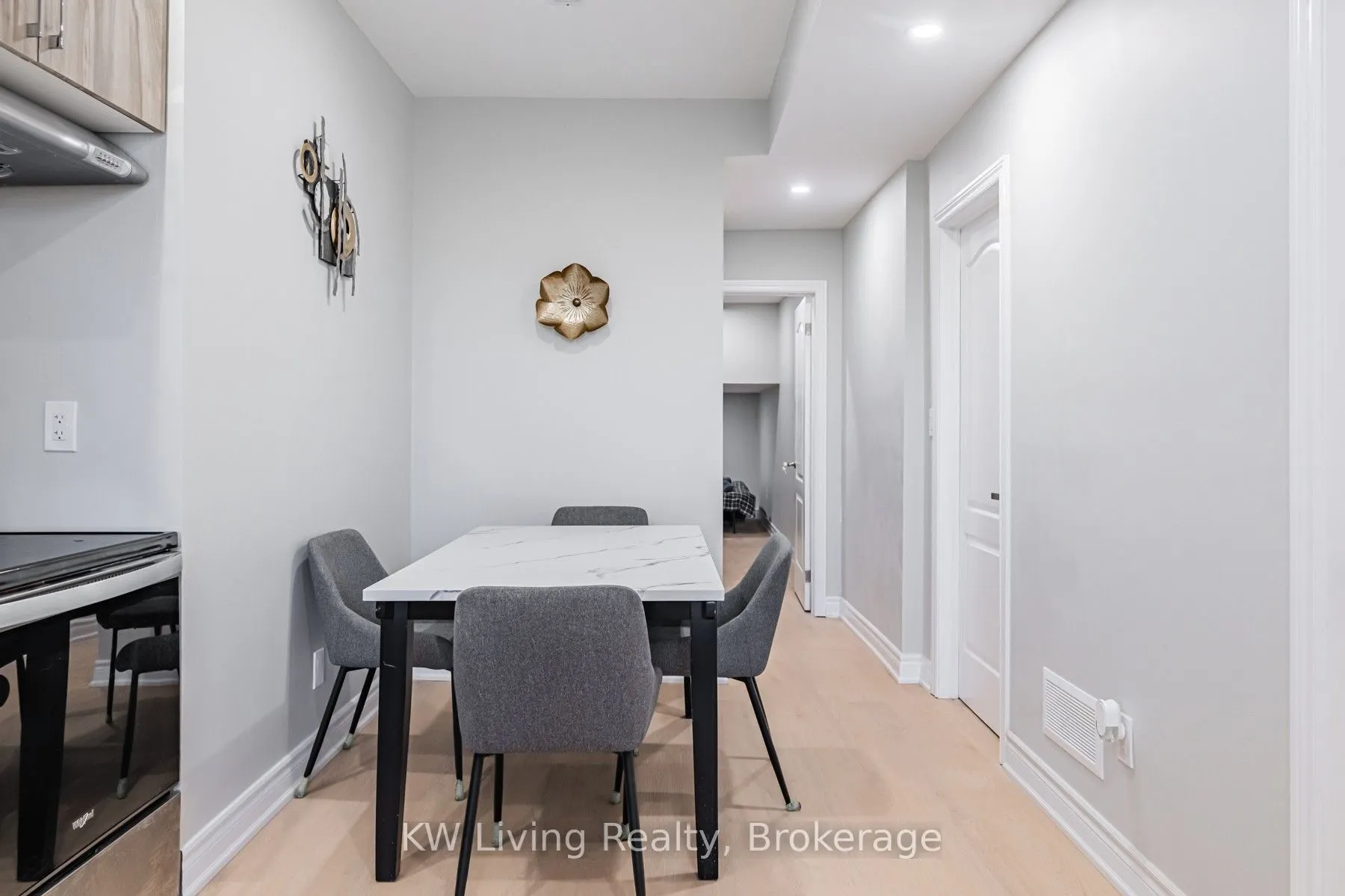 72 bermondsey Way #Basement