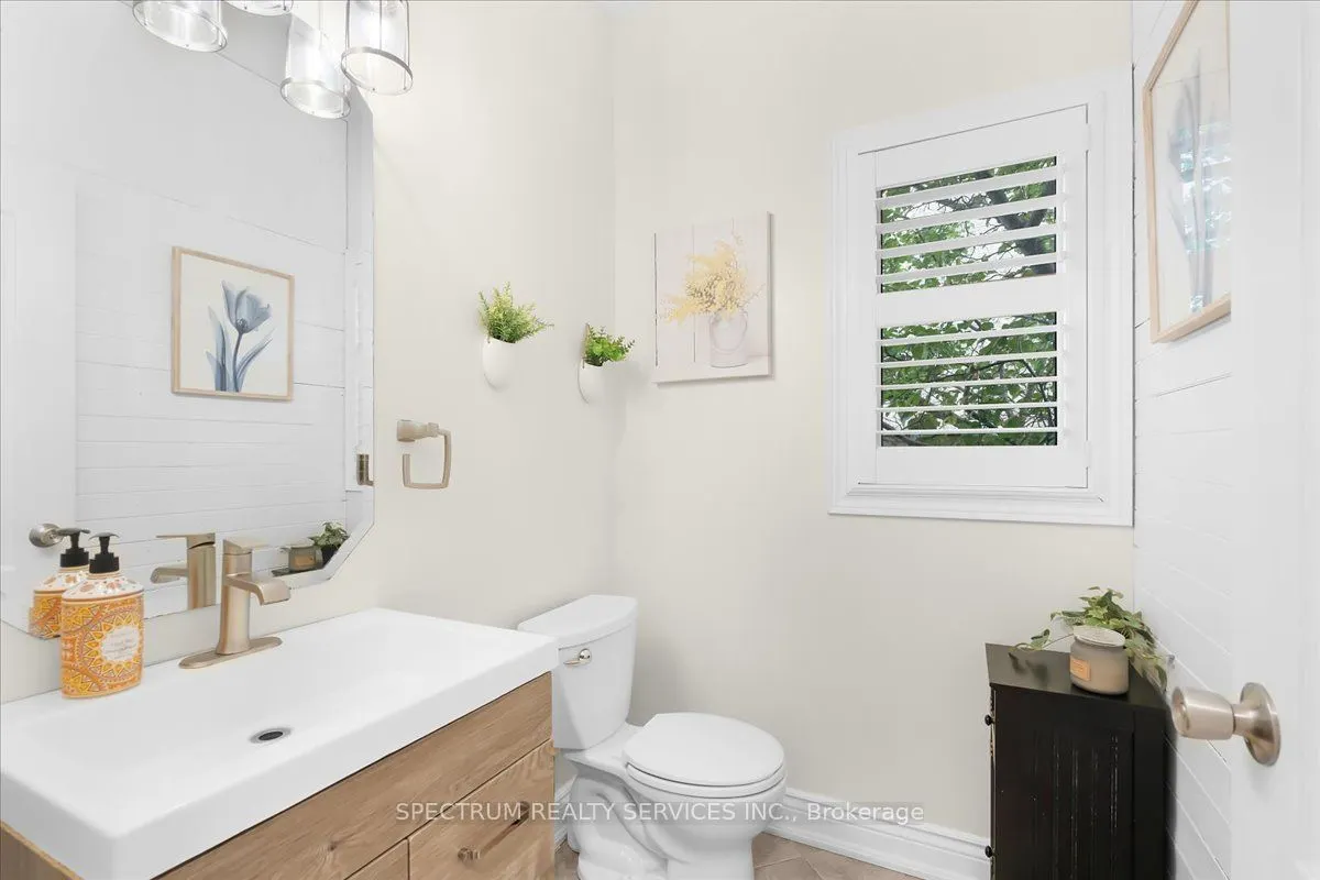 1379 Rolph Terrace