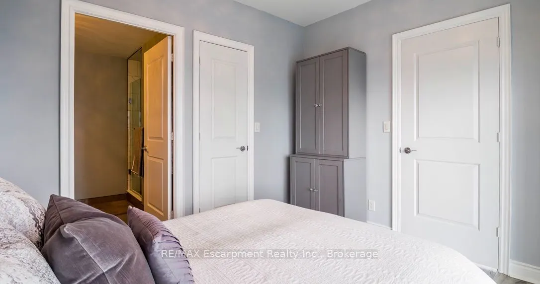 16 Brookers Lane #3506